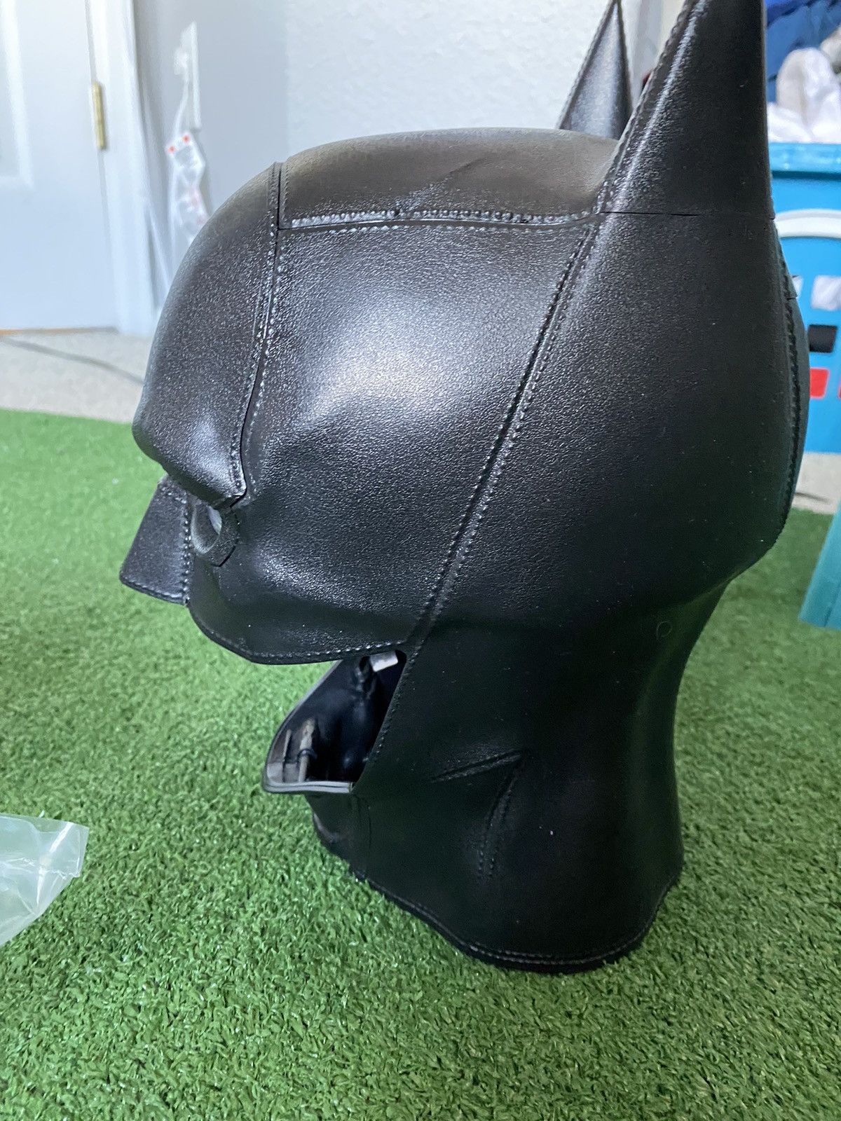 DC Comics × Warner Bros Limited edition batman cowl/mask AMC popcorn bucket Size ONE SIZE - 5 Thumbnail