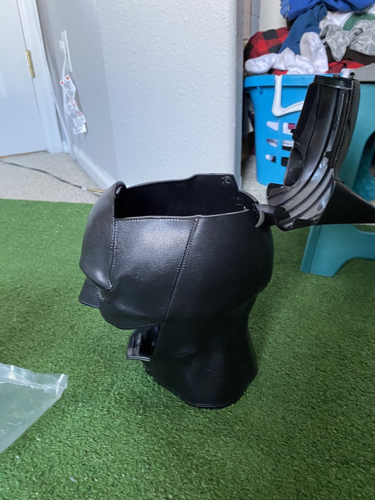 DC Comics × Warner Bros Limited edition batman cowl/mask AMC popcorn bucket Size ONE SIZE - 3 Thumbnail