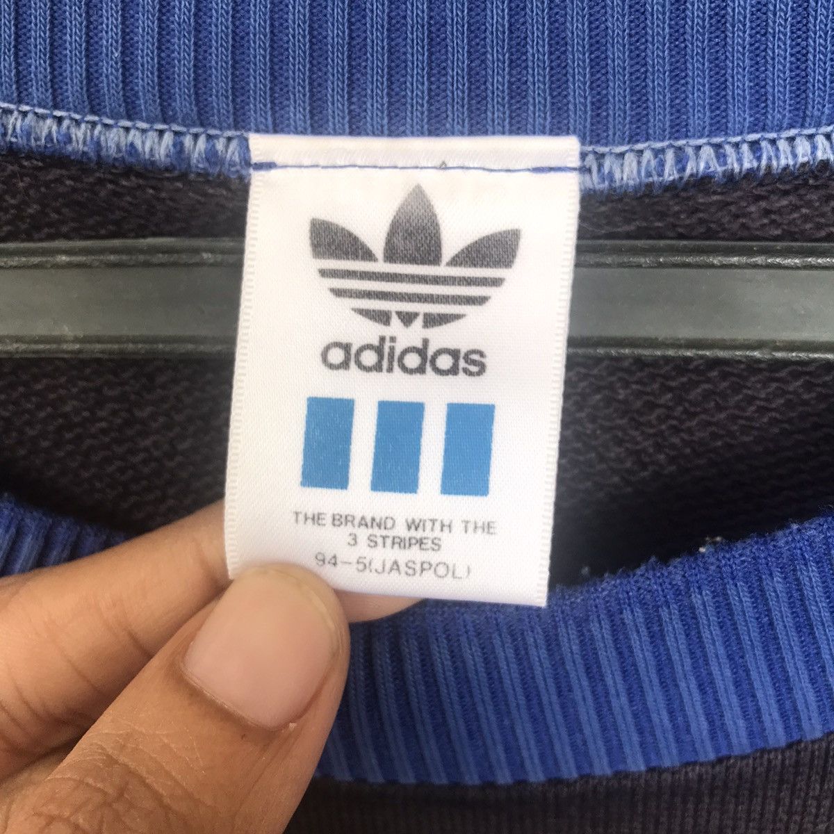 Adidas × Vintage Vintage adidas 90’s Big Logo Crewneck Size US M / EU 48-50 / 2 - 3 Thumbnail