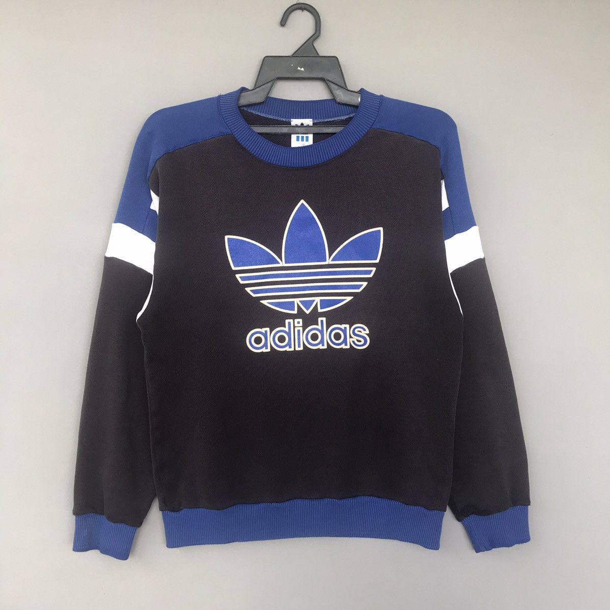 Adidas × Vintage Vintage adidas 90’s Big Logo Crewneck Size US M / EU 48-50 / 2 - 1 Thumbnail