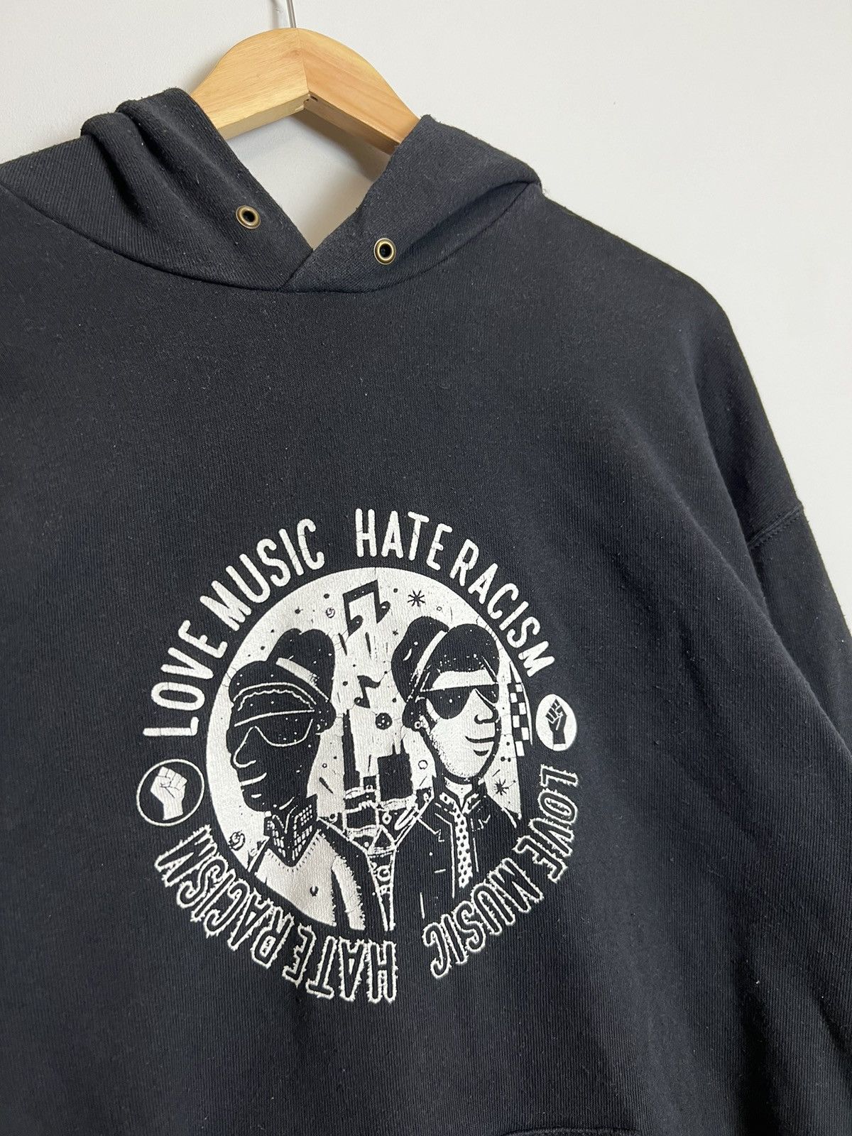 Band Tees Vintage Love Music Hate Racism anti-racism Band Hoodie xl Size US XL / EU 56 / 4 - 2 Thumbnail