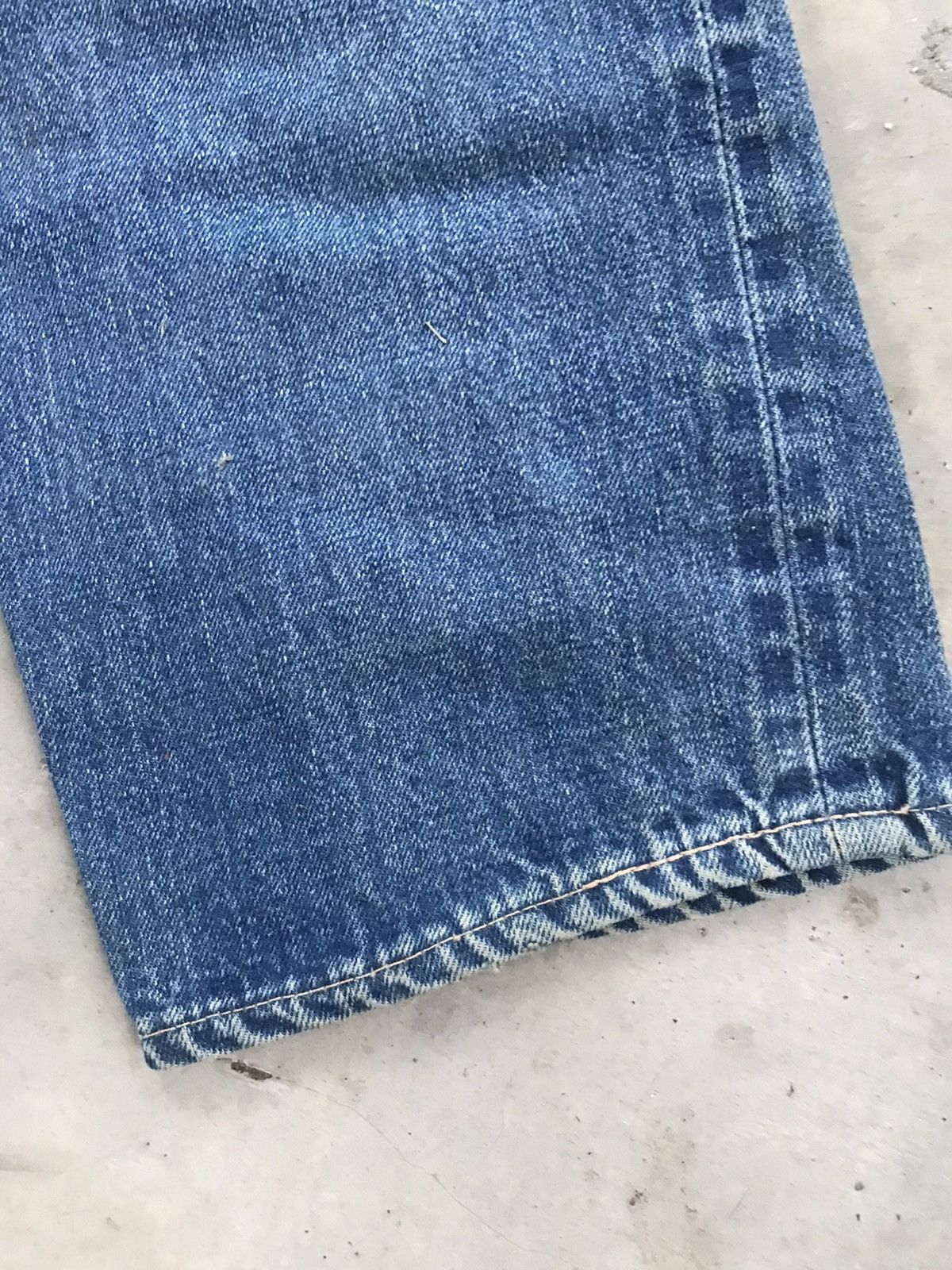 Levi's Vintage Clothing RARE VINTAGE LEVIS 501 BUTTON NO 6 SELVEDGE DENIM PANT Size US 30 / EU 46 - 6 Thumbnail