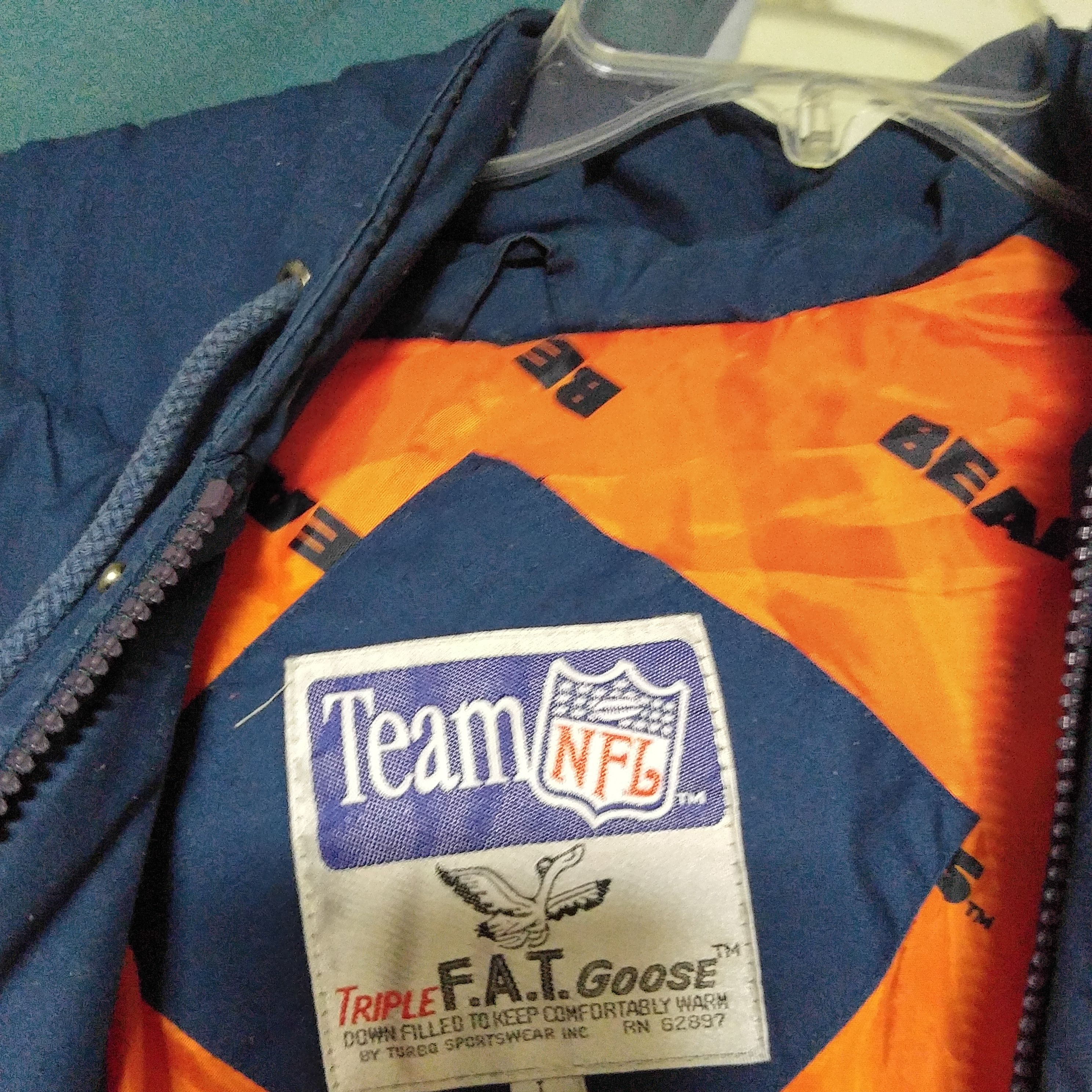 NFL × Triple F.A.T. Goose Chicago Bears vintage down jacket Size US L / EU 52-54 / 3 - 4 Thumbnail