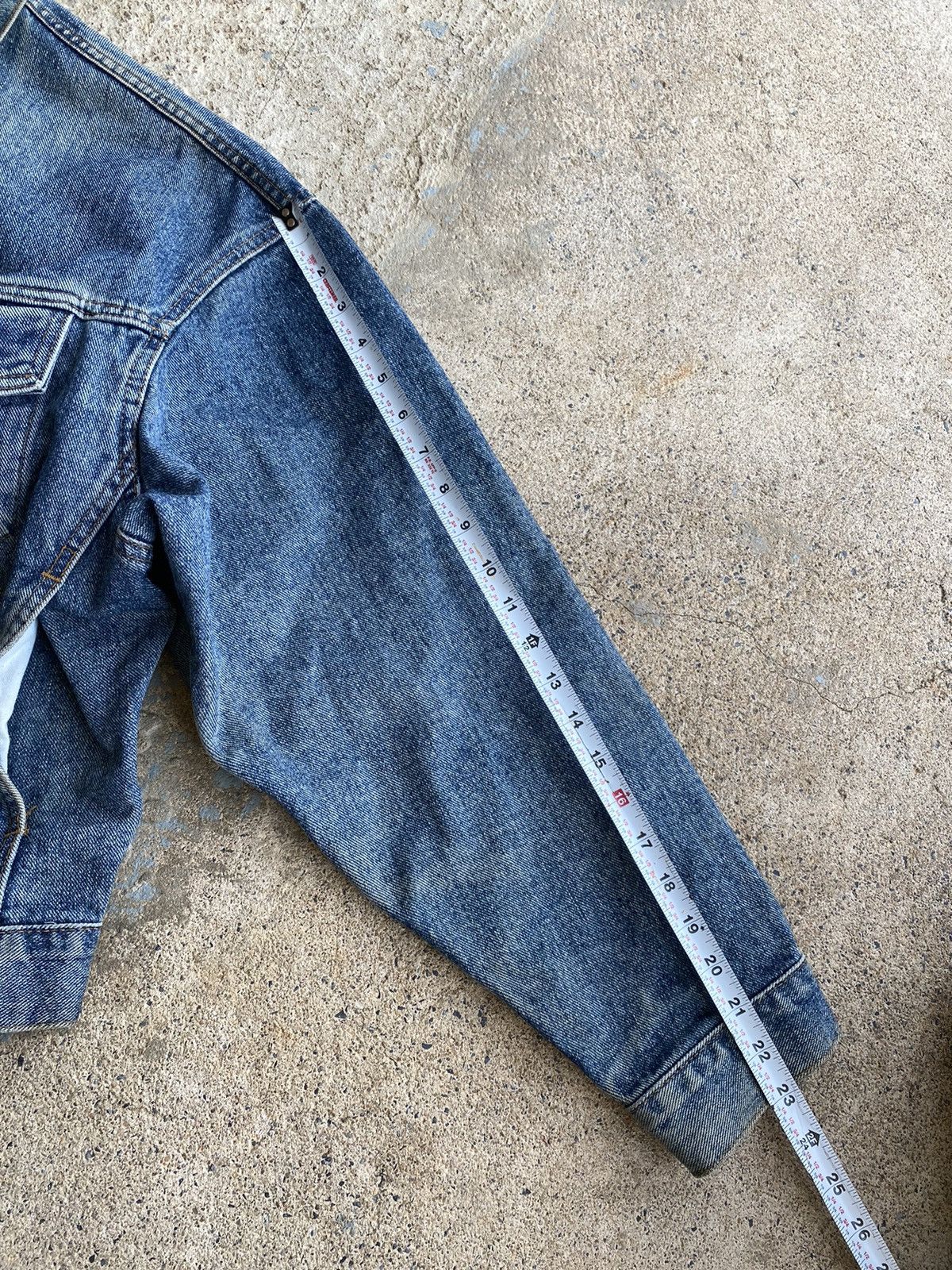 Levi's Vintage 90’s Levi’s Distressed Denim Jean Jacket Size US M / EU 48-50 / 2 - 14 Thumbnail