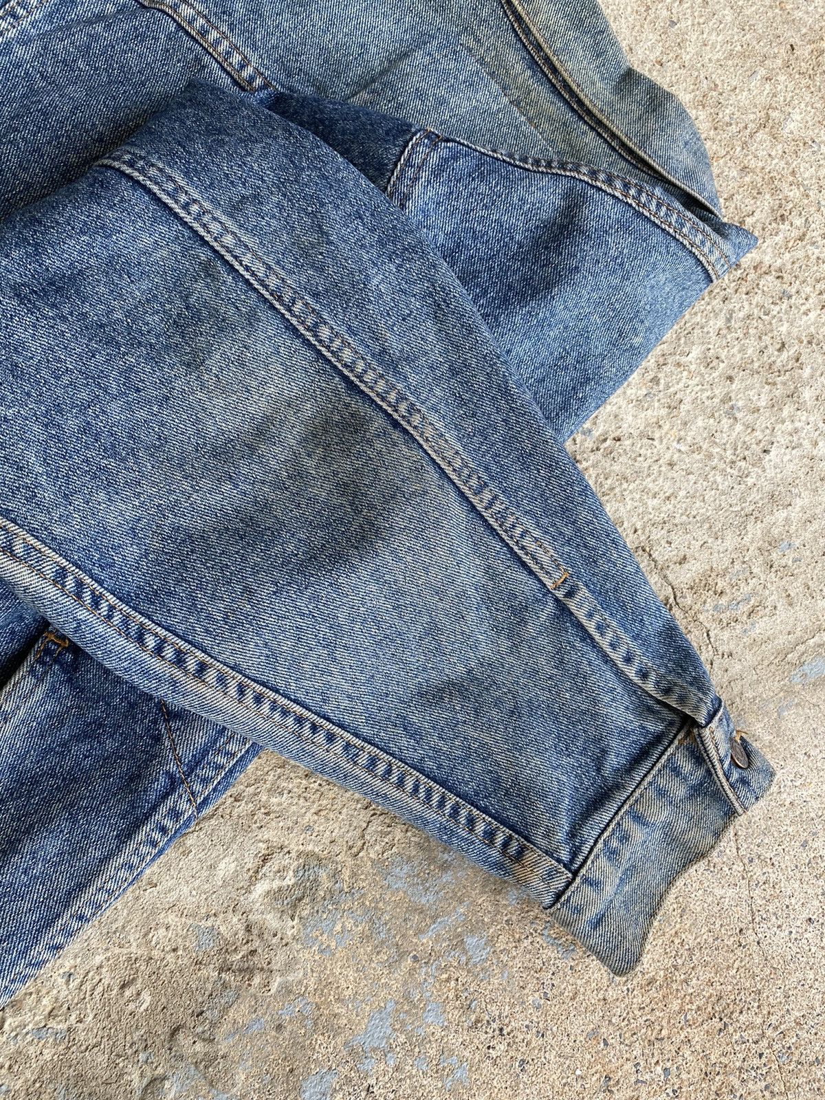 Levi's Vintage 90’s Levi’s Distressed Denim Jean Jacket Size US M / EU 48-50 / 2 - 10 Thumbnail