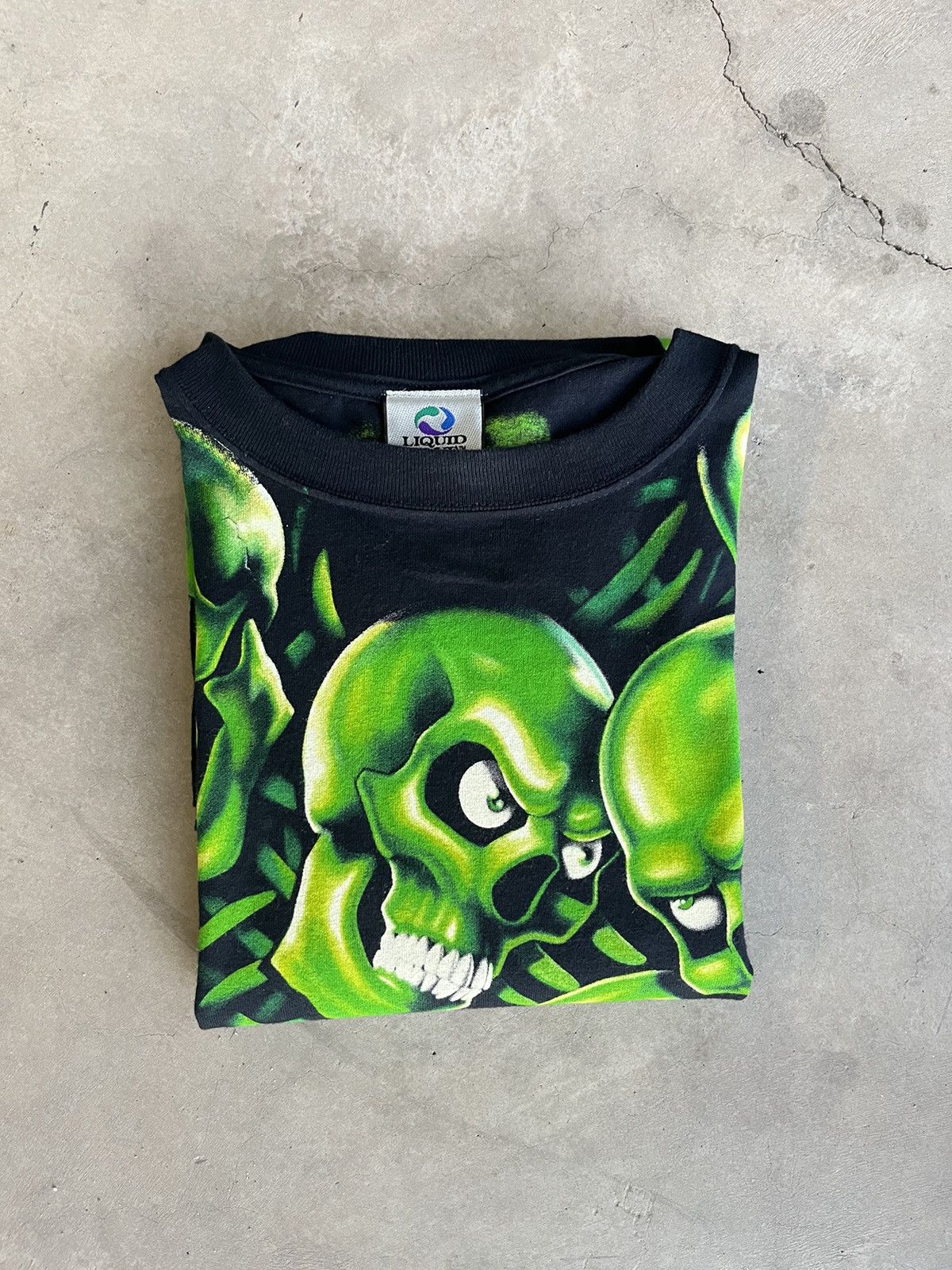 Liquid Blue × Vintage LIQUID BLUE VINTAGE 2001 *GREEN* SKULL PILE T-SHIRT (XL) Size US XL / EU 56 / 4 - 17 Thumbnail