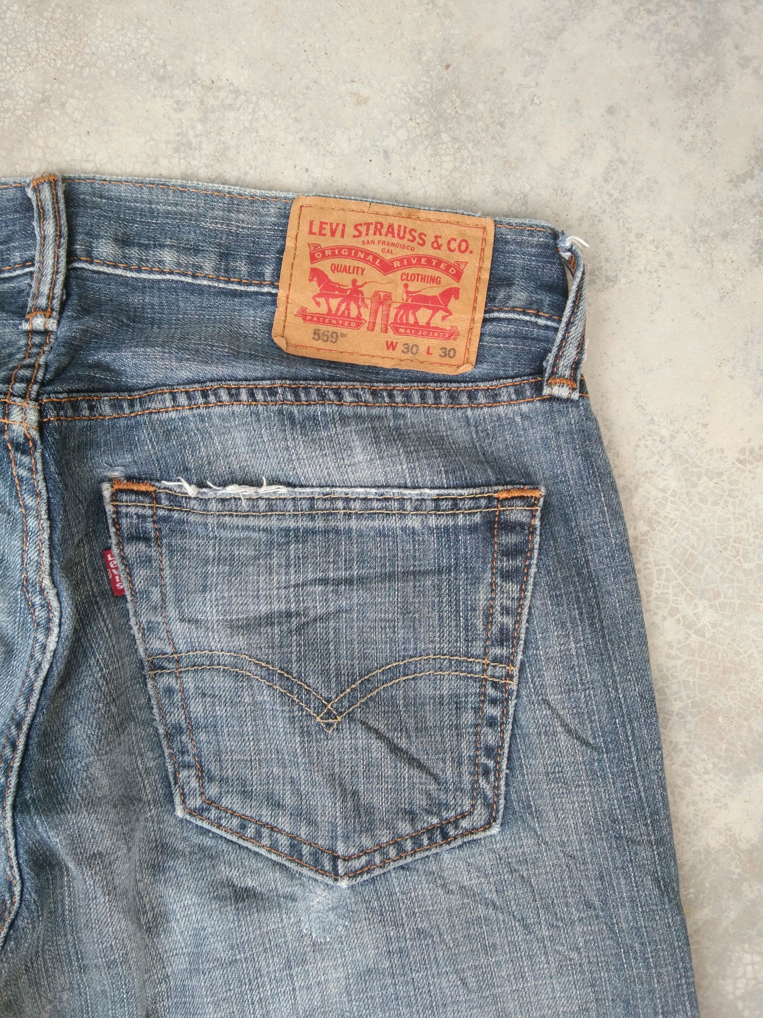 Jean × Levi's × Vintage Vintage Levis 559 Washed Distressed Jeans 31x29.5 Size US 31 - 3 Thumbnail