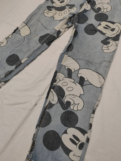 Mickey Mouse Rare! Mickey Mouse All Over print Jeans Size 30 Size US 30 / EU 46 - 3 Thumbnail