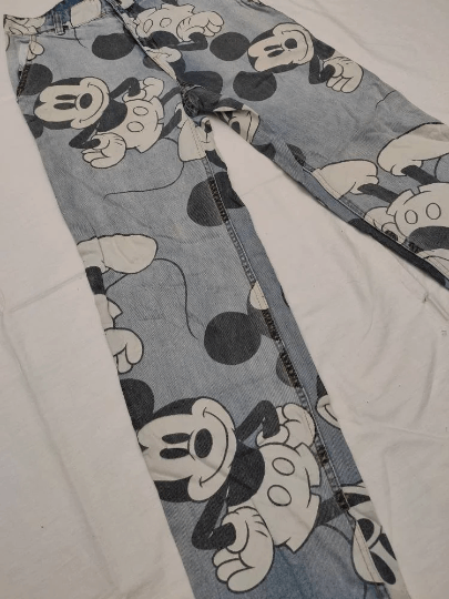 Mickey Mouse Rare! Mickey Mouse All Over print Jeans Size 30 Size US 30 / EU 46 - 4 Thumbnail
