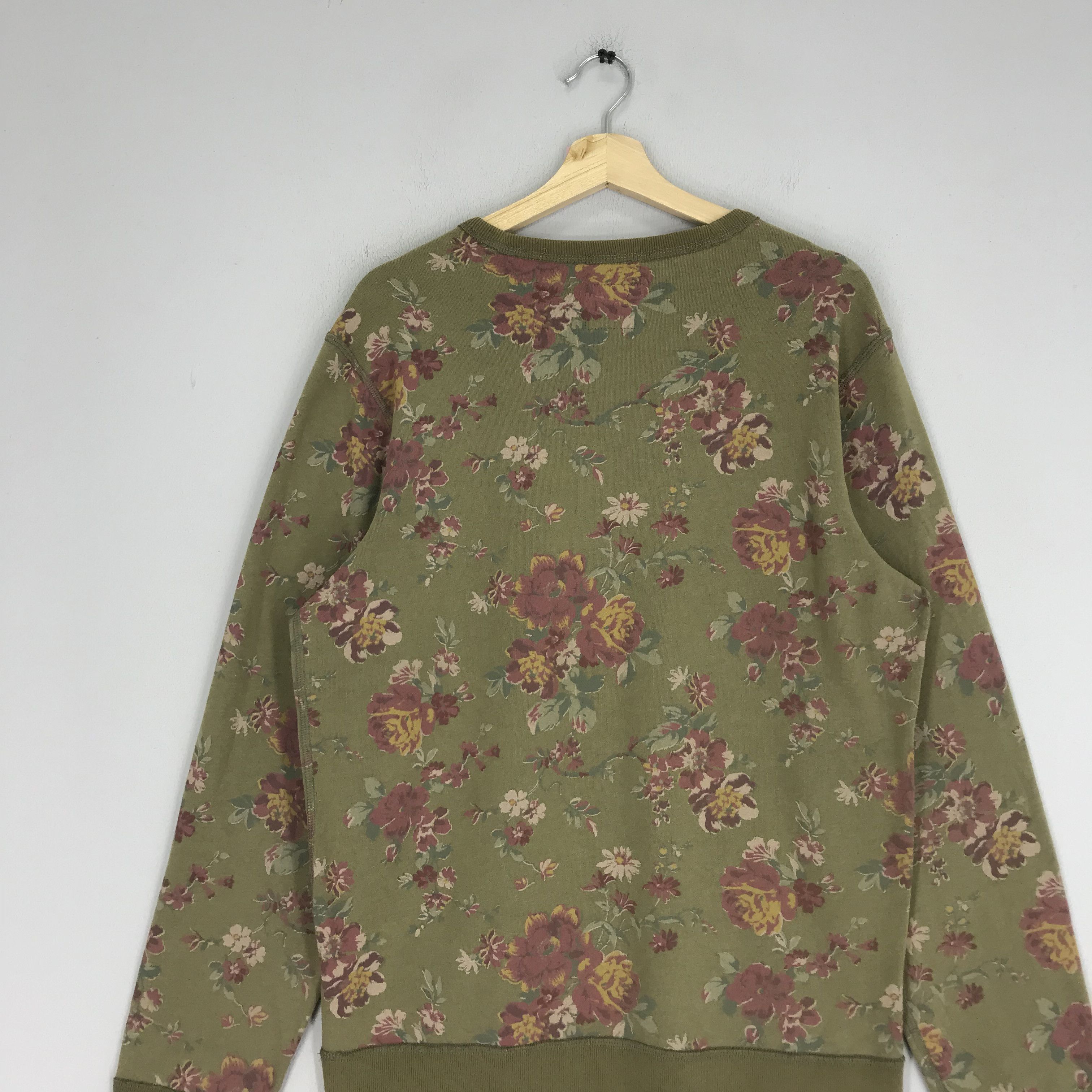 Abercrombie & Fitch Vintage 90's Retro Floral Sweatshirt Overprinted Size M Size US M / EU 48-50 / 2 - 4 Thumbnail