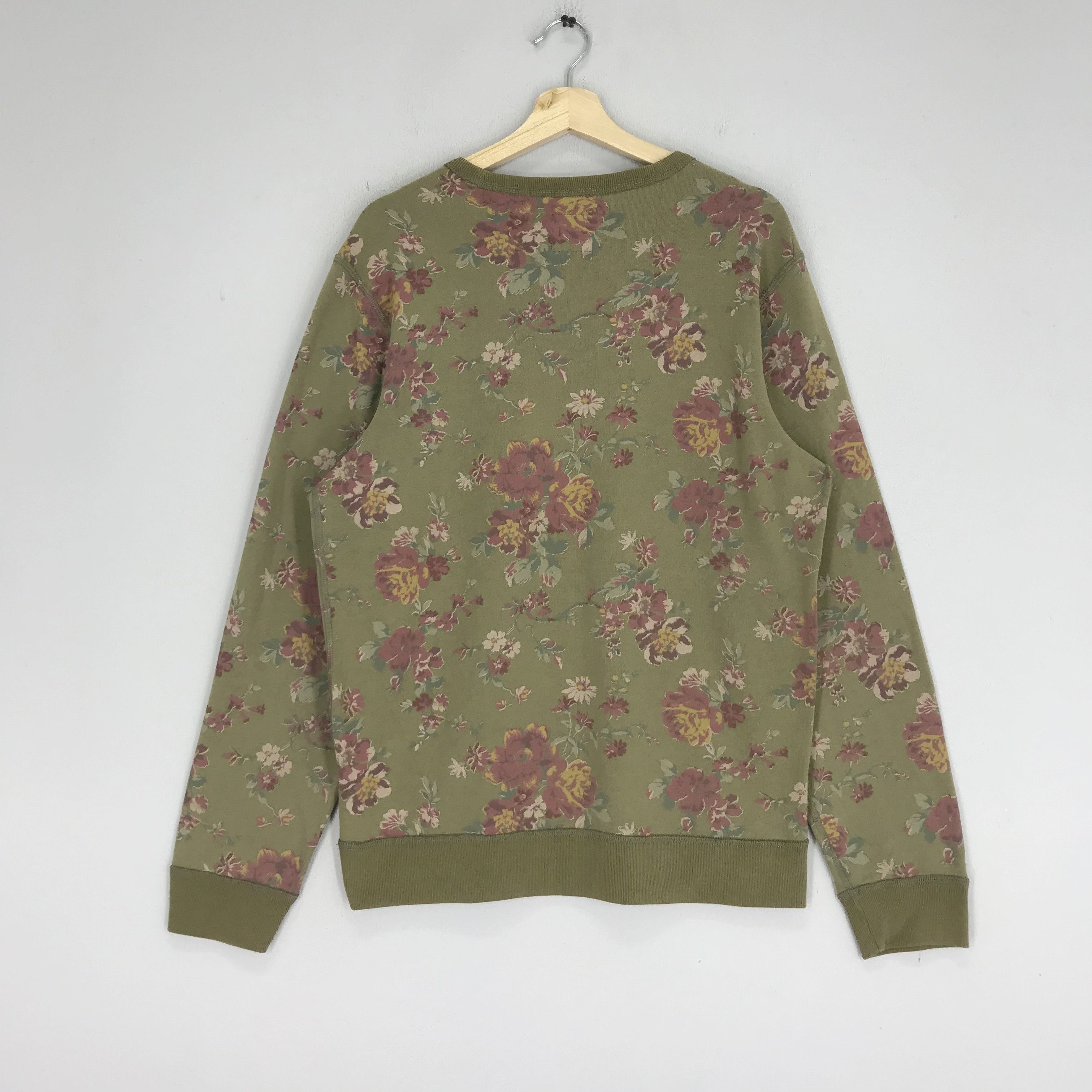 Abercrombie & Fitch Vintage 90's Retro Floral Sweatshirt Overprinted Size M Size US M / EU 48-50 / 2 - 2 Thumbnail