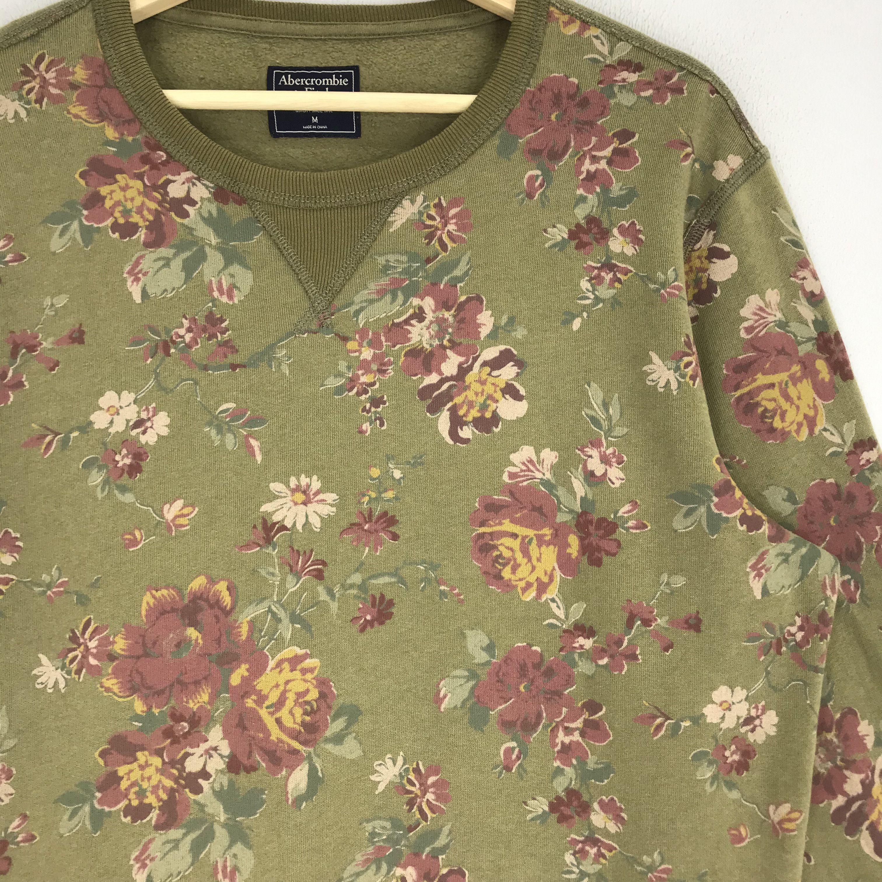 Abercrombie & Fitch Vintage 90's Retro Floral Sweatshirt Overprinted Size M Size US M / EU 48-50 / 2 - 5 Thumbnail