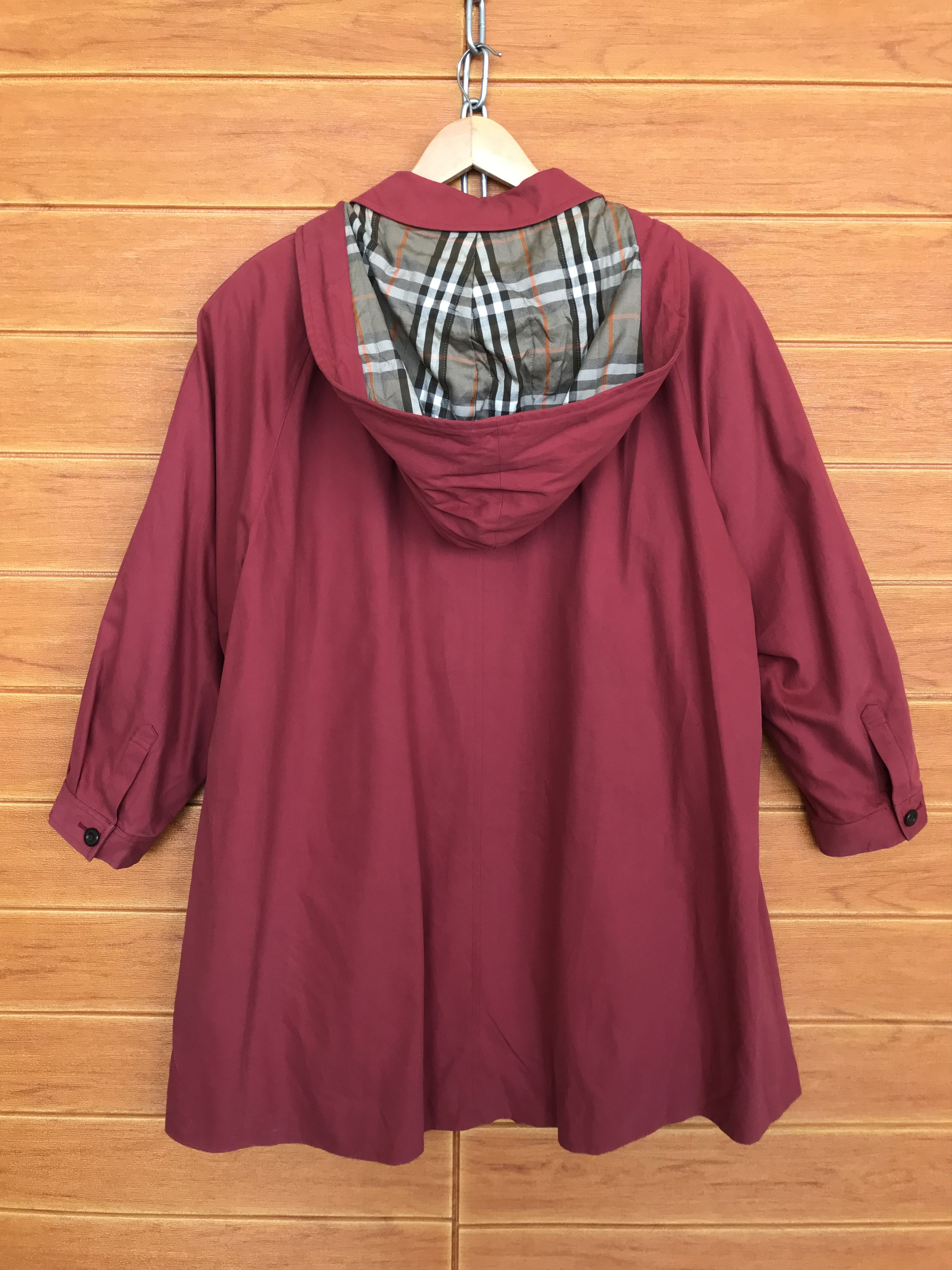 Burberry × Vintage Burberrys Red Long Jacket Size US L / EU 52-54 / 3 - 5 Thumbnail