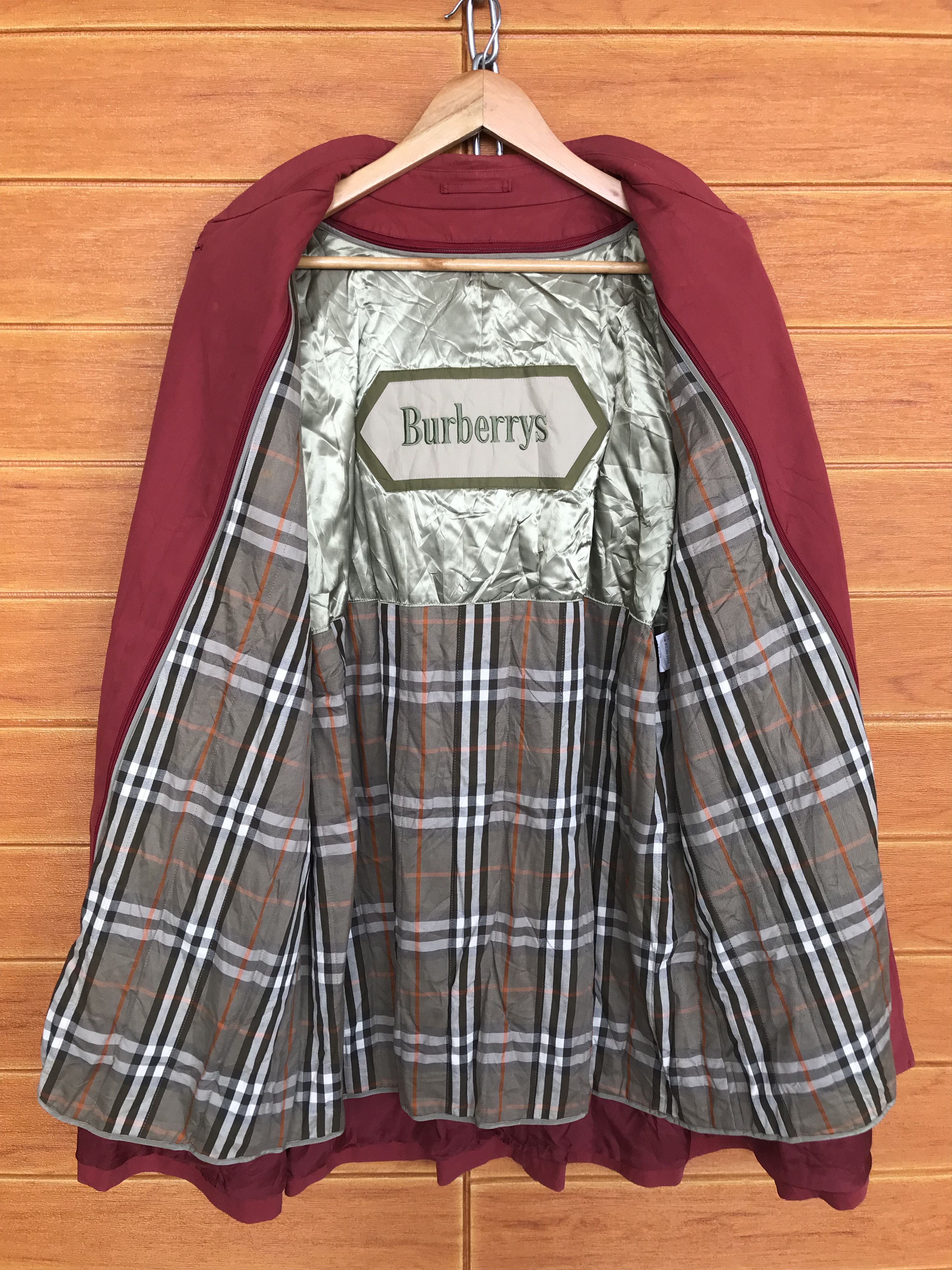 Burberry × Vintage Burberrys Red Long Jacket Size US L / EU 52-54 / 3 - 9 Thumbnail