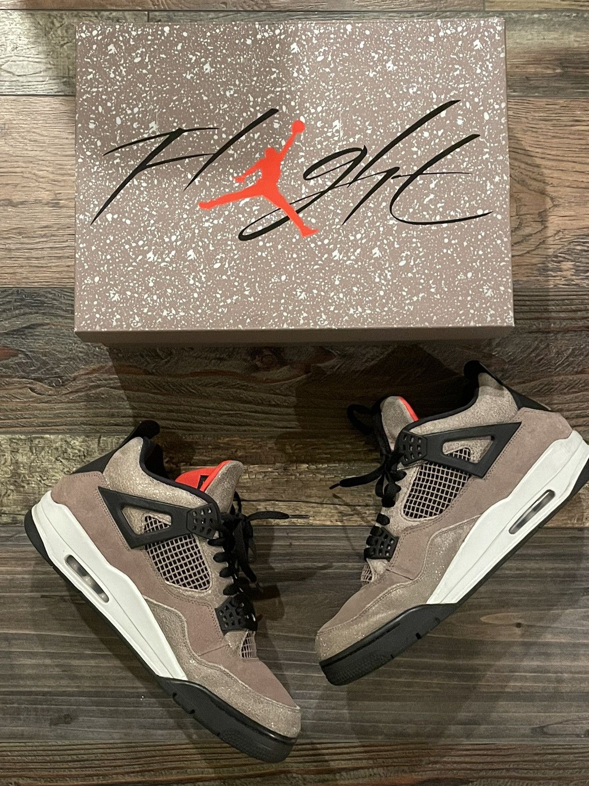 Jordan Brand Jordan 4 Taupe Haze / Infrared Size US 12 / EU 45 - 2 Thumbnail