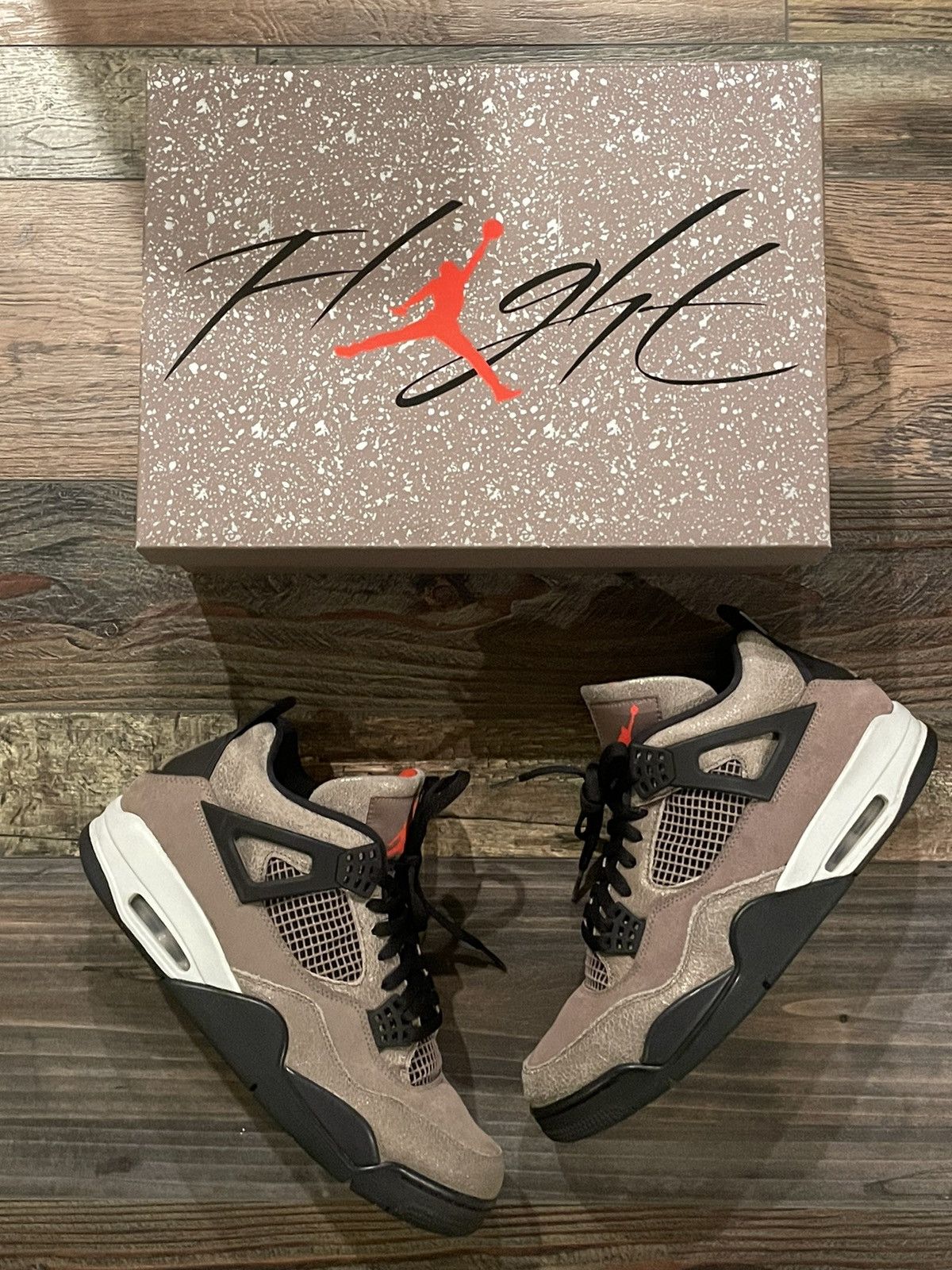 Jordan Brand Jordan 4 Taupe Haze / Infrared Size US 12 / EU 45 - 1 Thumbnail