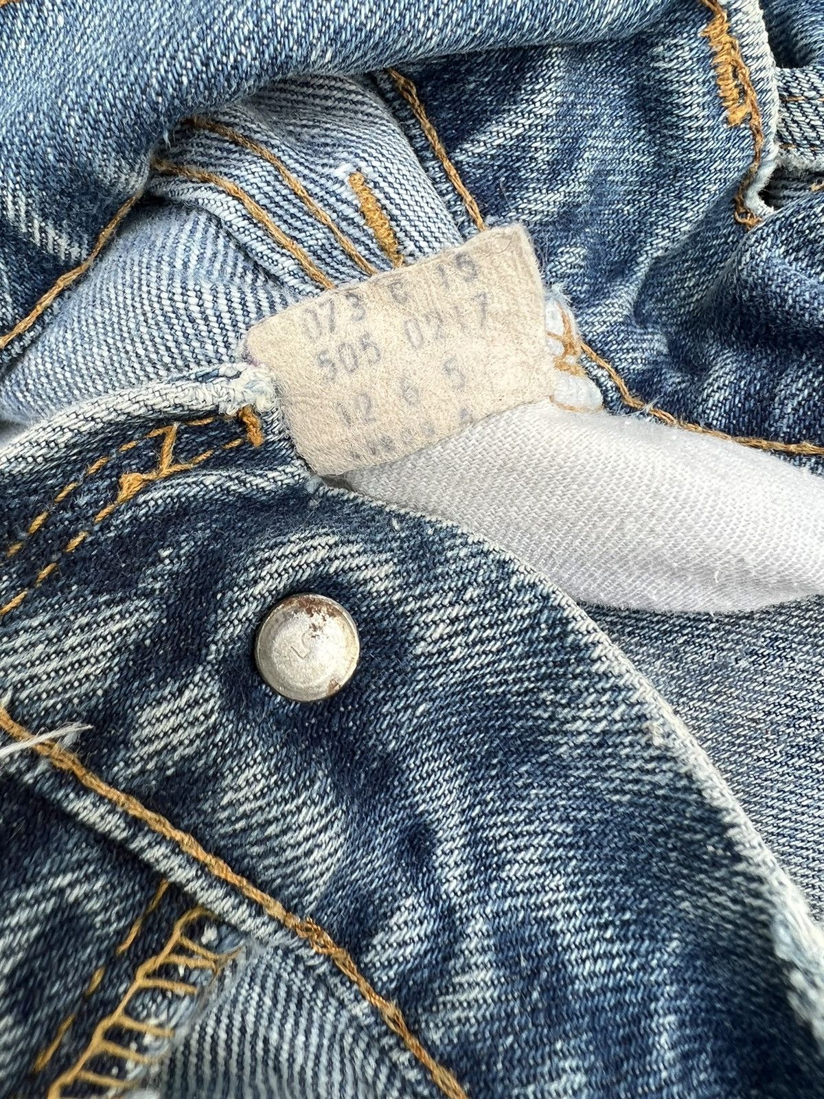 Levi's Vintage 70s Levi’s 505 Bartack 42 Talon Dirty Denim Jeans Size US 31 - 19 Thumbnail