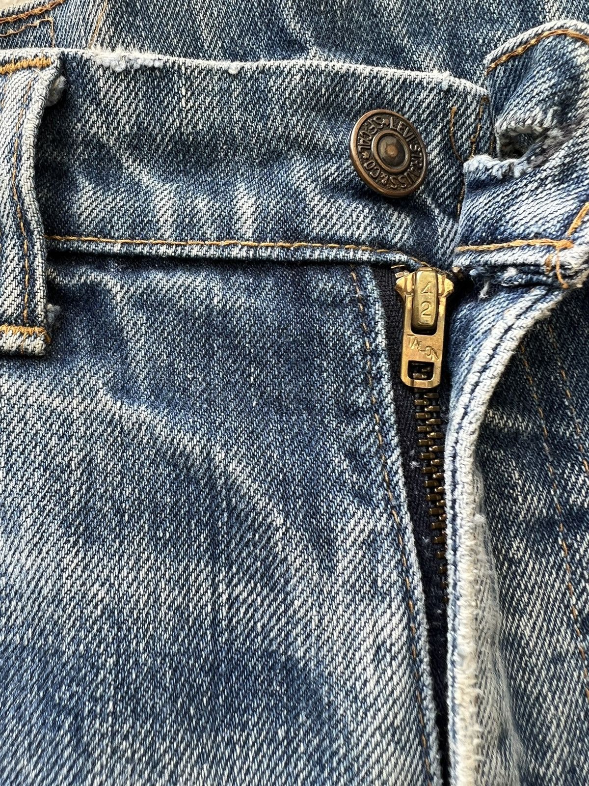 Levi's Vintage 70s Levi’s 505 Bartack 42 Talon Dirty Denim Jeans Size US 31 - 2 Thumbnail