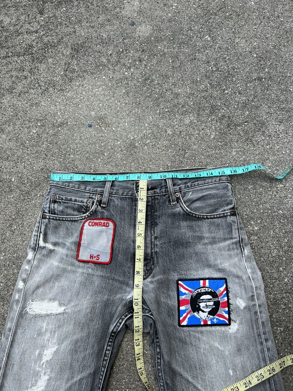 Levi's Trashed 2002 Levi’s 505 Faded Black Denim Distress Jeans Size US 31 - 2 Thumbnail