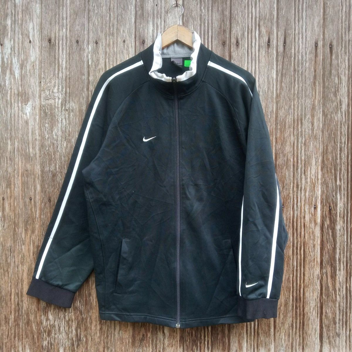 Nike Vintage Nike Sweater Embroidery Logo Nike Swoosh Size US L / EU 52-54 / 3 - 3 Thumbnail