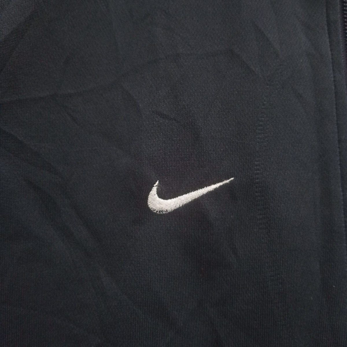 Nike Vintage Nike Sweater Embroidery Logo Nike Swoosh Size US L / EU 52-54 / 3 - 4 Thumbnail