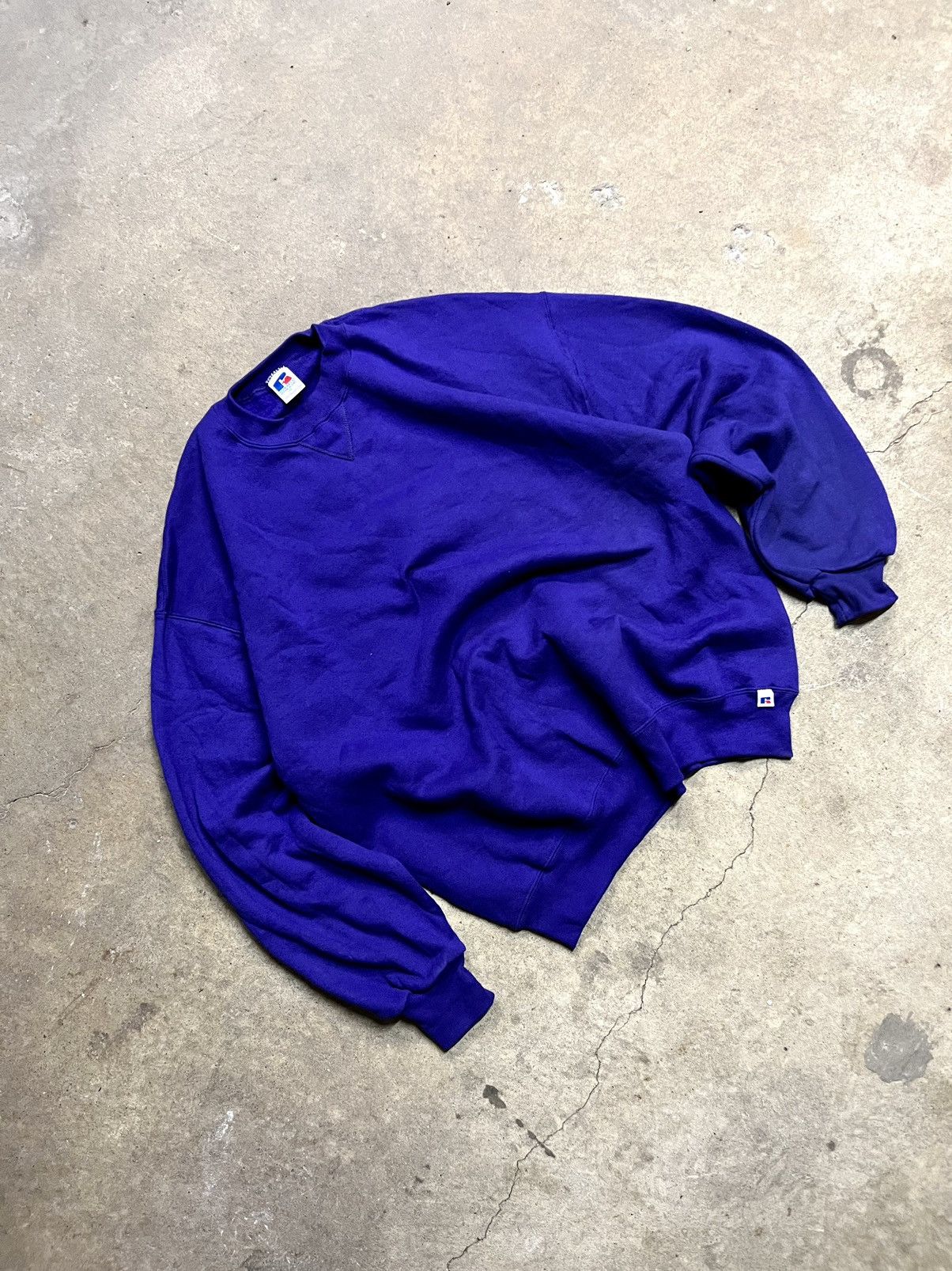 Russell Athletic × Vintage Vintage 90's Russell Athletic Made in USA Crewneck Size US XL / EU 56 / 4 - 2 Thumbnail