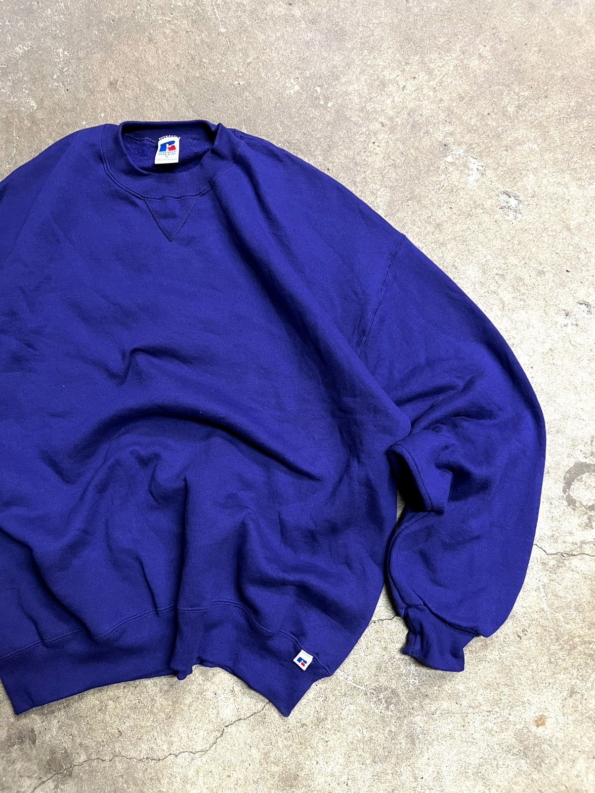 Russell Athletic × Vintage Vintage 90's Russell Athletic Made in USA Crewneck Size US XL / EU 56 / 4 - 3 Thumbnail