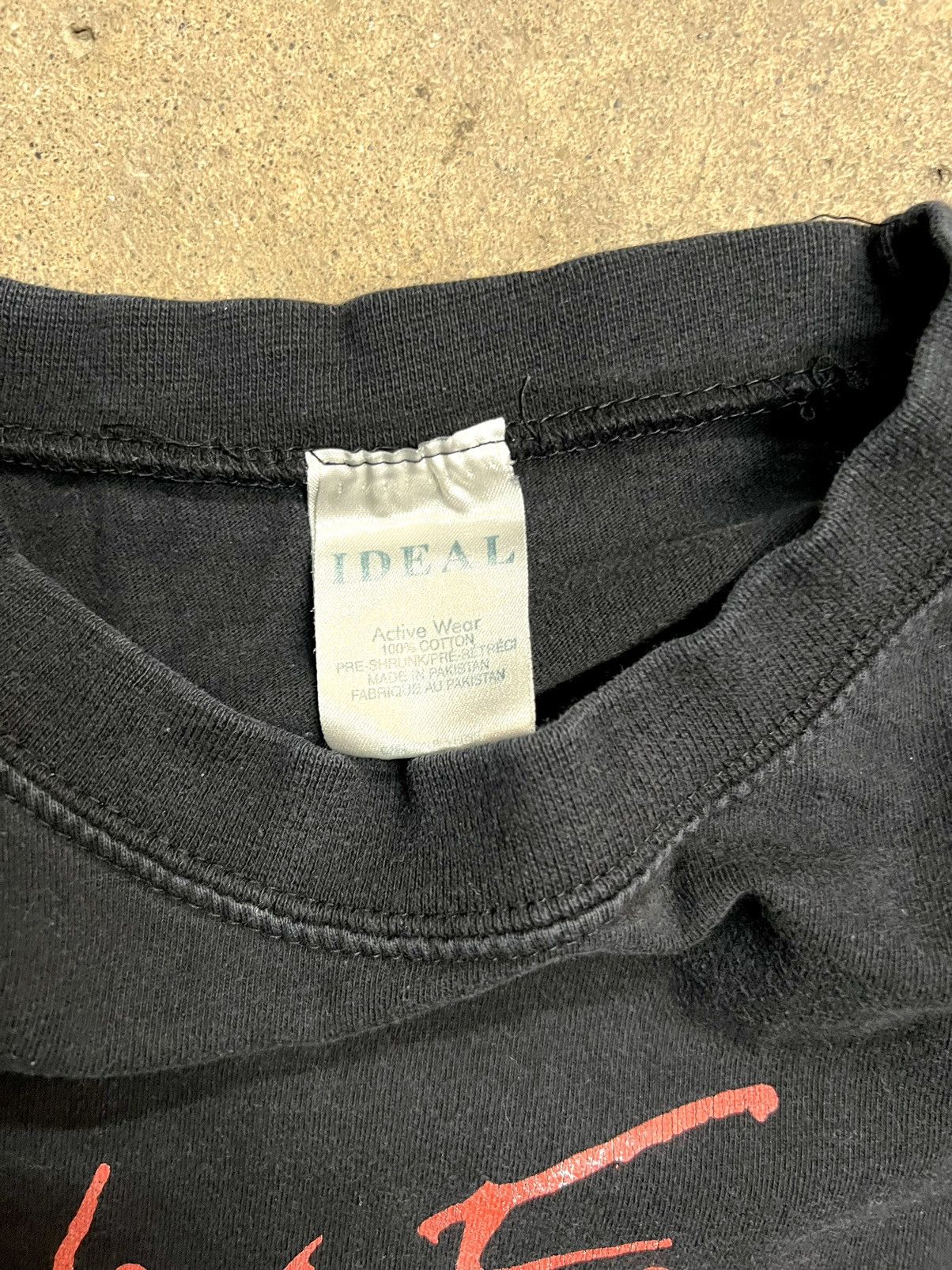 Band Tees × Vintage Vintage Pink Floyd The Wall Band Tee Size US L / EU 52-54 / 3 - 4 Thumbnail