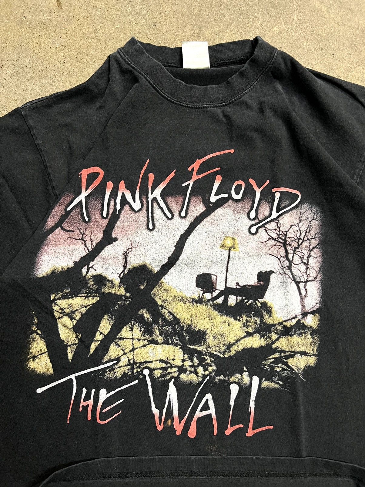 Band Tees × Vintage Vintage Pink Floyd The Wall Band Tee Size US L / EU 52-54 / 3 - 2 Thumbnail