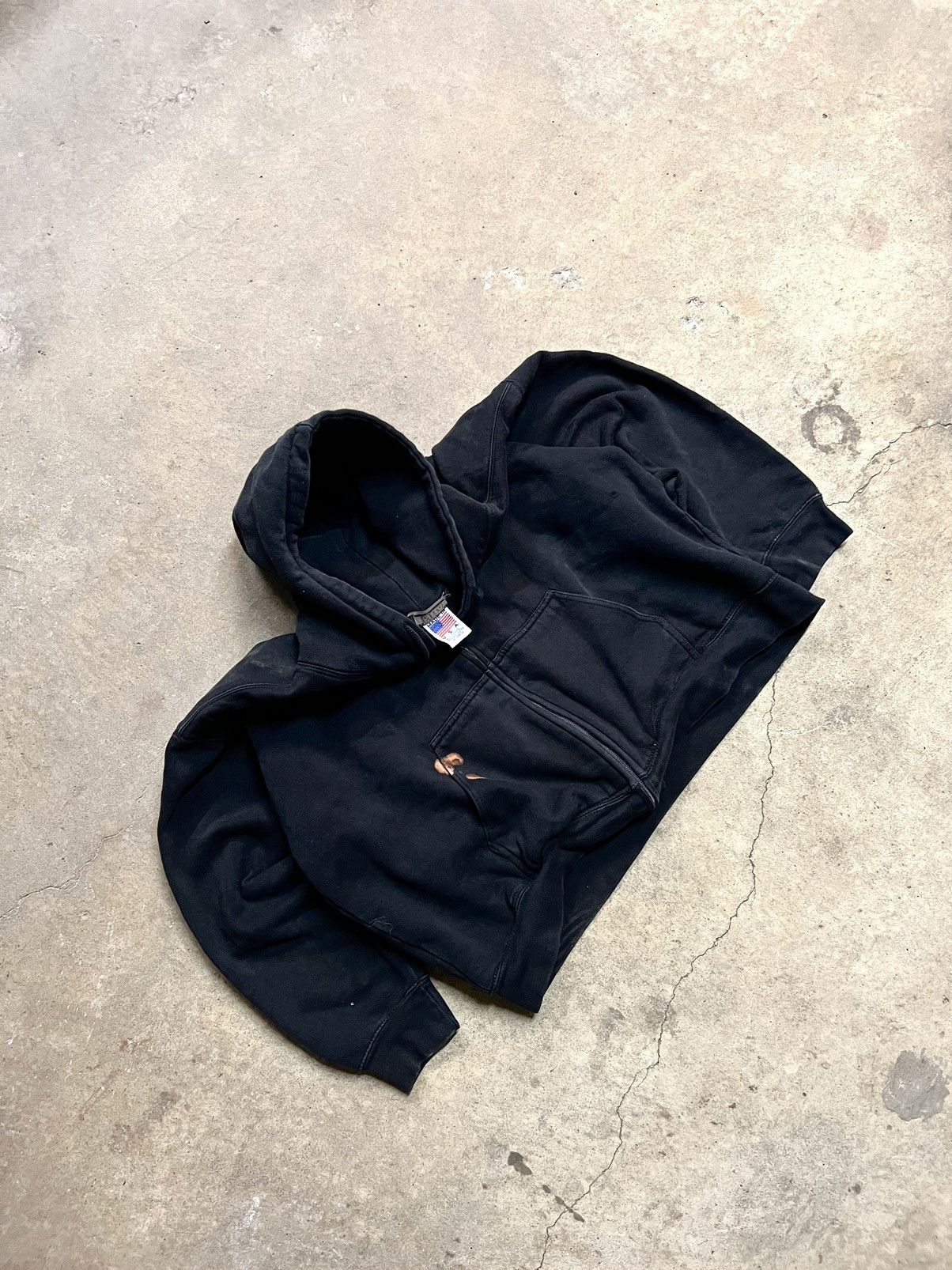 Vintage Vintage Made in USA Heavyweight Triple Black Hoodie Size US XL / EU 56 / 4 - 2 Thumbnail