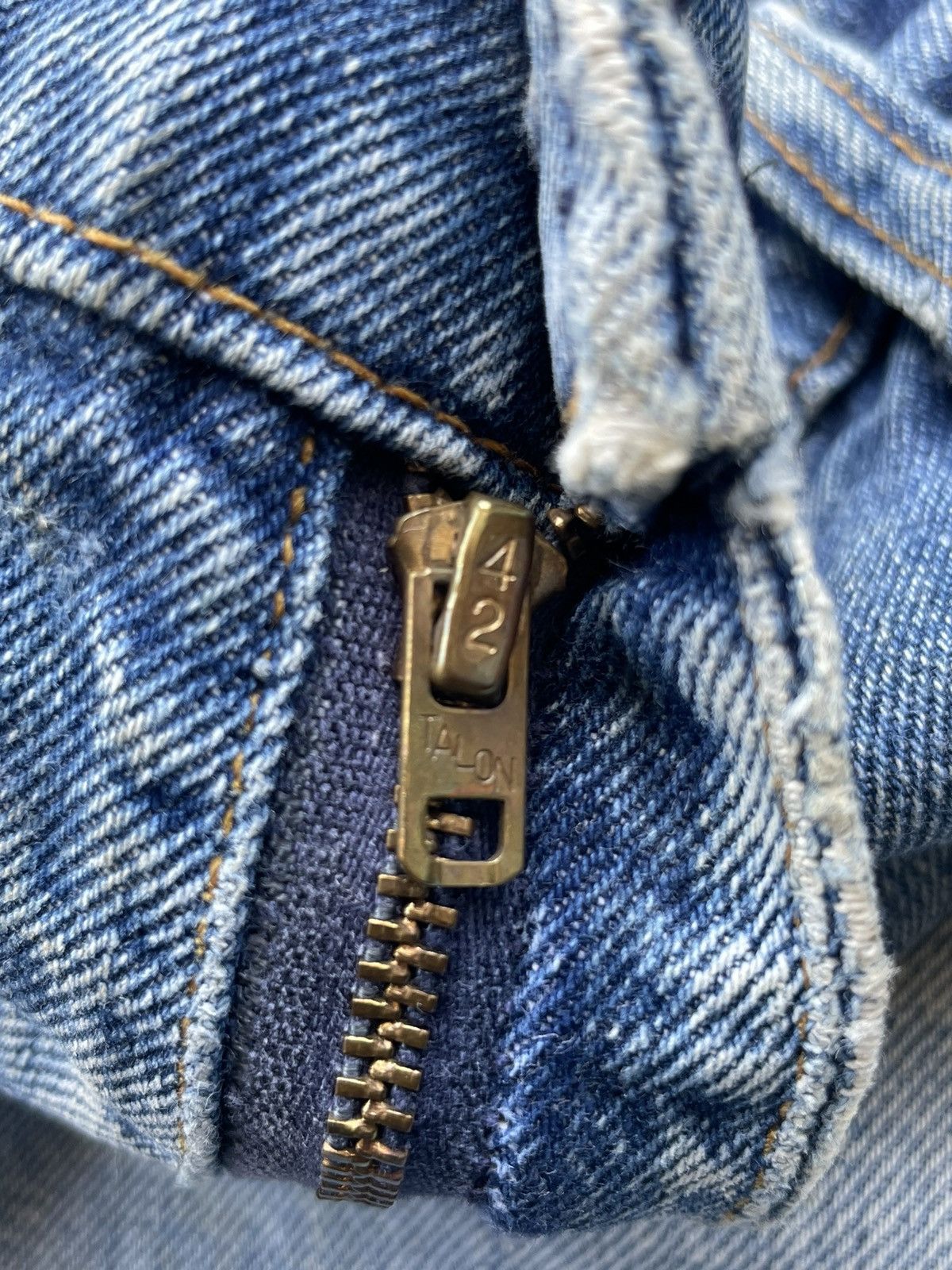 Levi's Vintage 1979 Levis 646 E Distresed Size US 36 / EU 52 - 20 Thumbnail