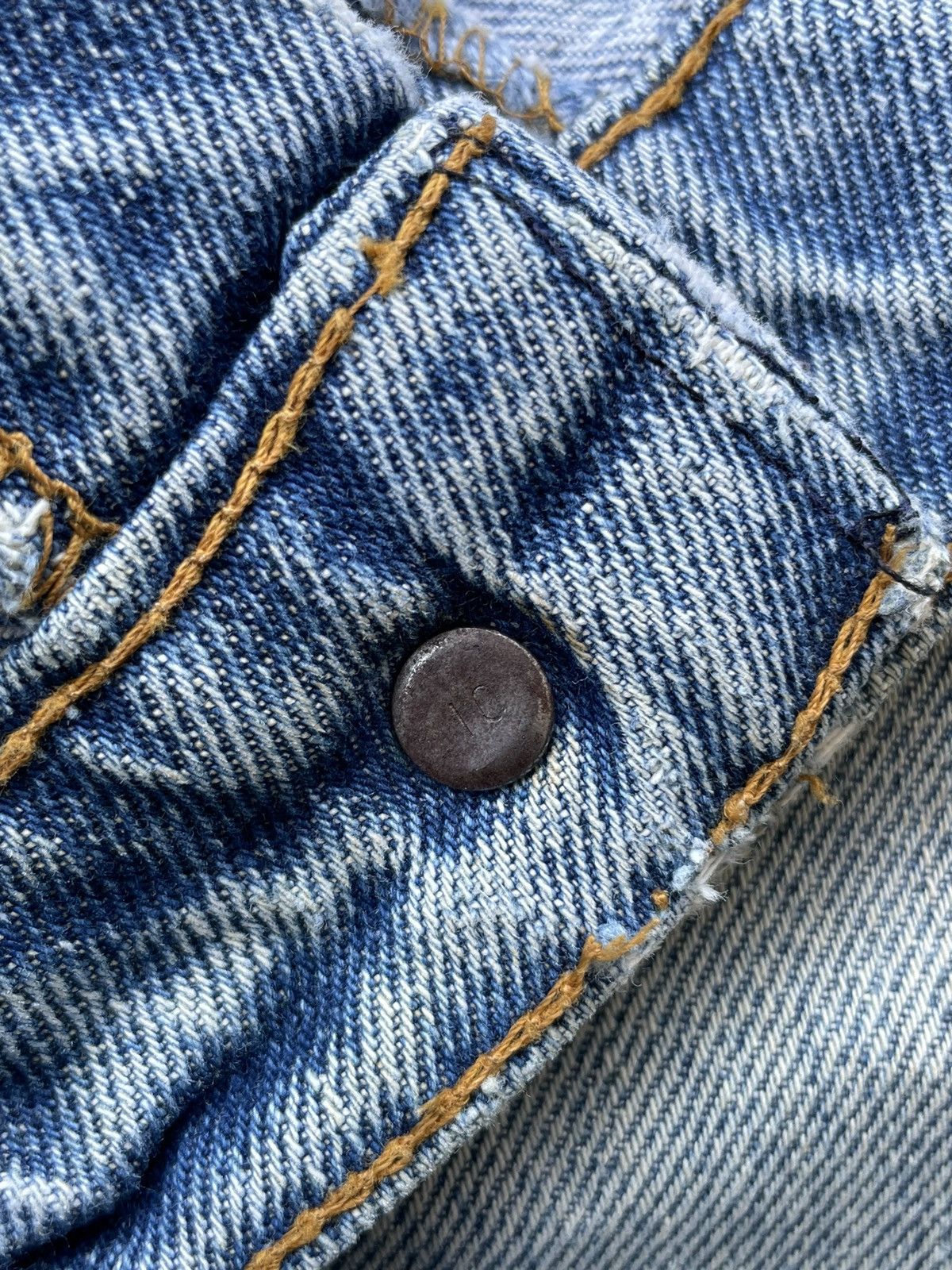Levi's Vintage 1979 Levis 646 E Distresed Size US 36 / EU 52 - 18 Thumbnail