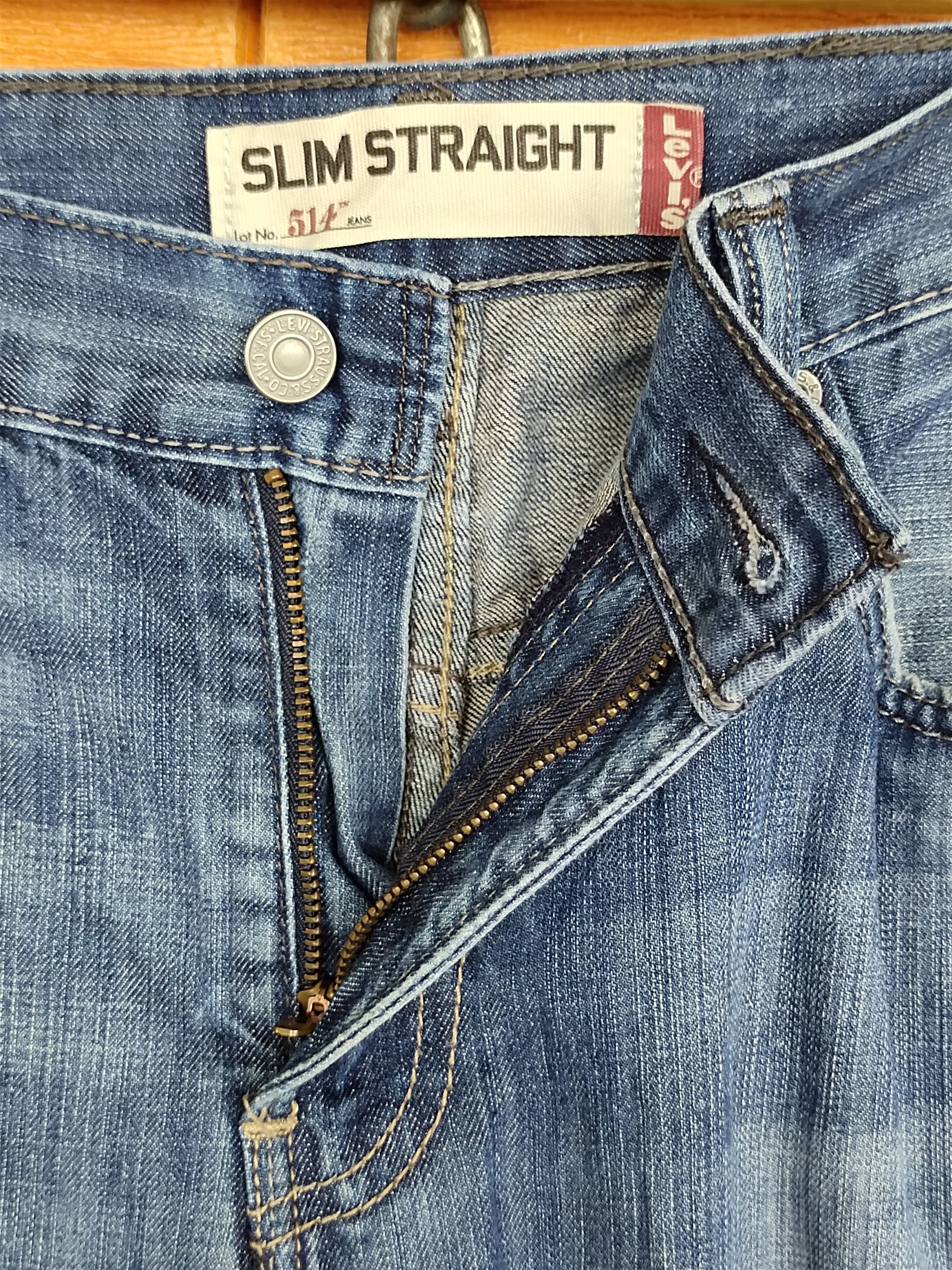 Levi's Vintage Clothing Vintage Levi's 514 Slim Straight Sandwash Denim Jeans Size US 30 / EU 46 - 14 Thumbnail