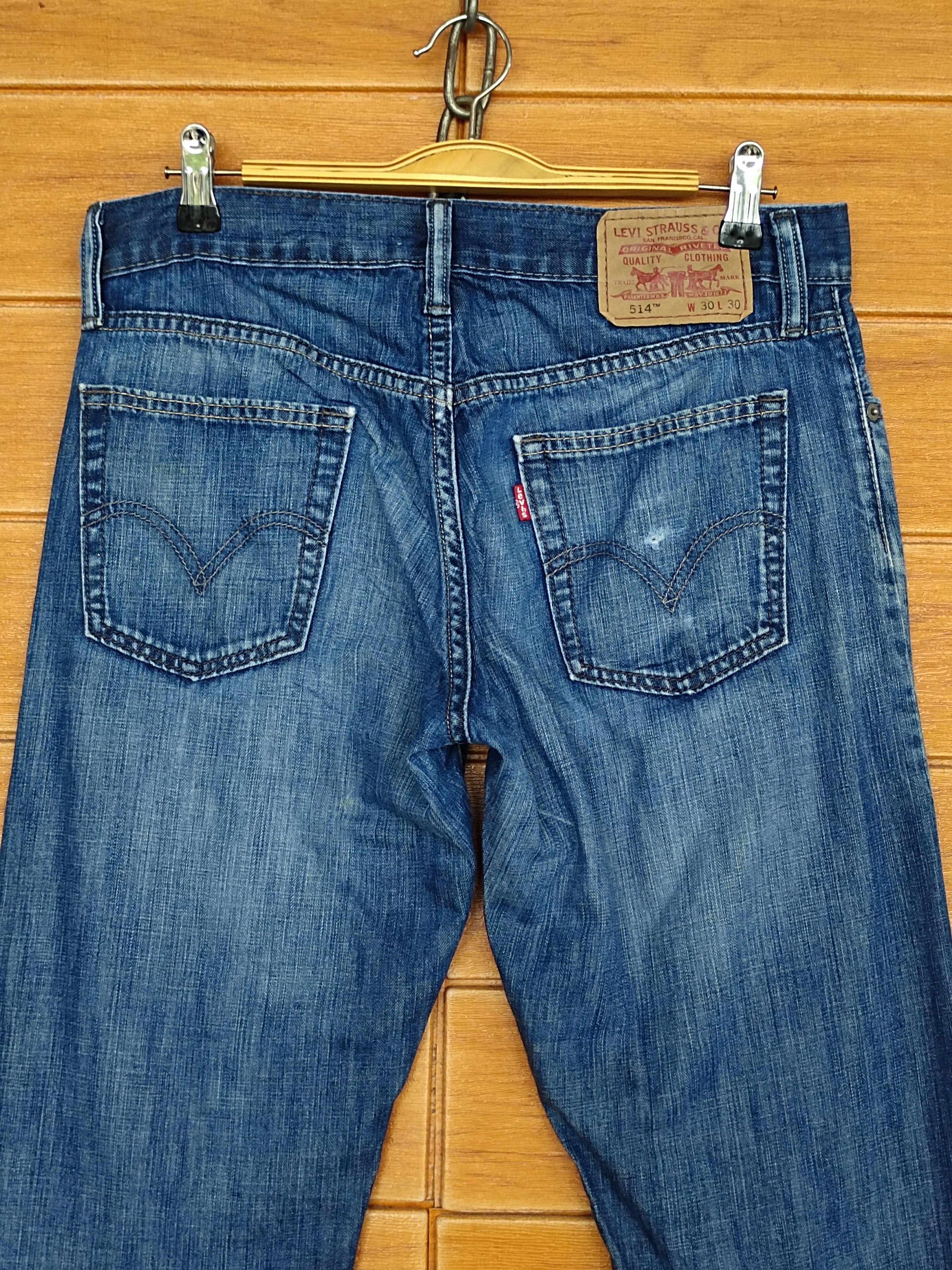 Levi's Vintage Clothing Vintage Levi's 514 Slim Straight Sandwash Denim Jeans Size US 30 / EU 46 - 8 Thumbnail