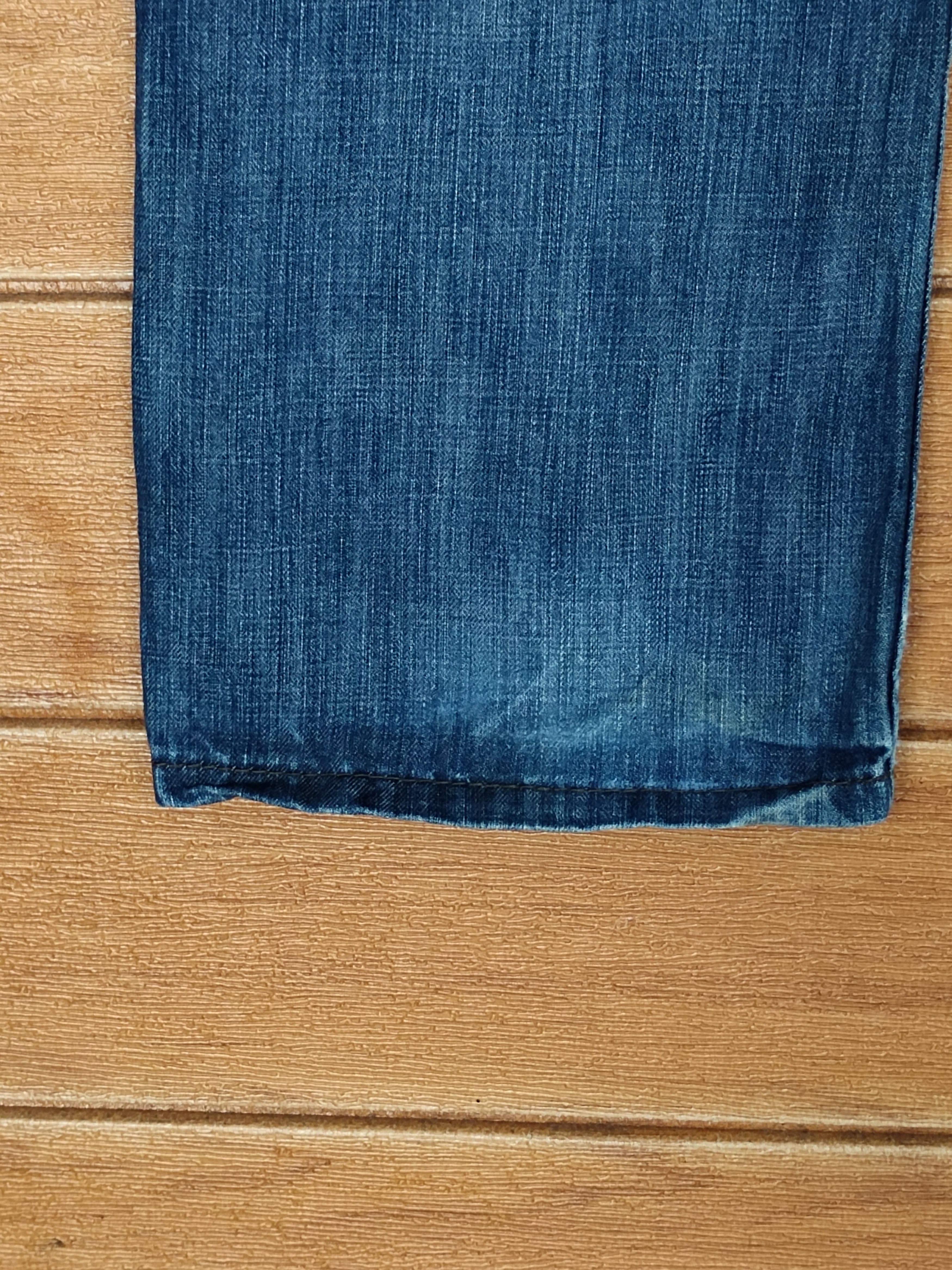 Levi's Vintage Clothing Vintage Levi's 514 Slim Straight Sandwash Denim Jeans Size US 30 / EU 46 - 12 Thumbnail