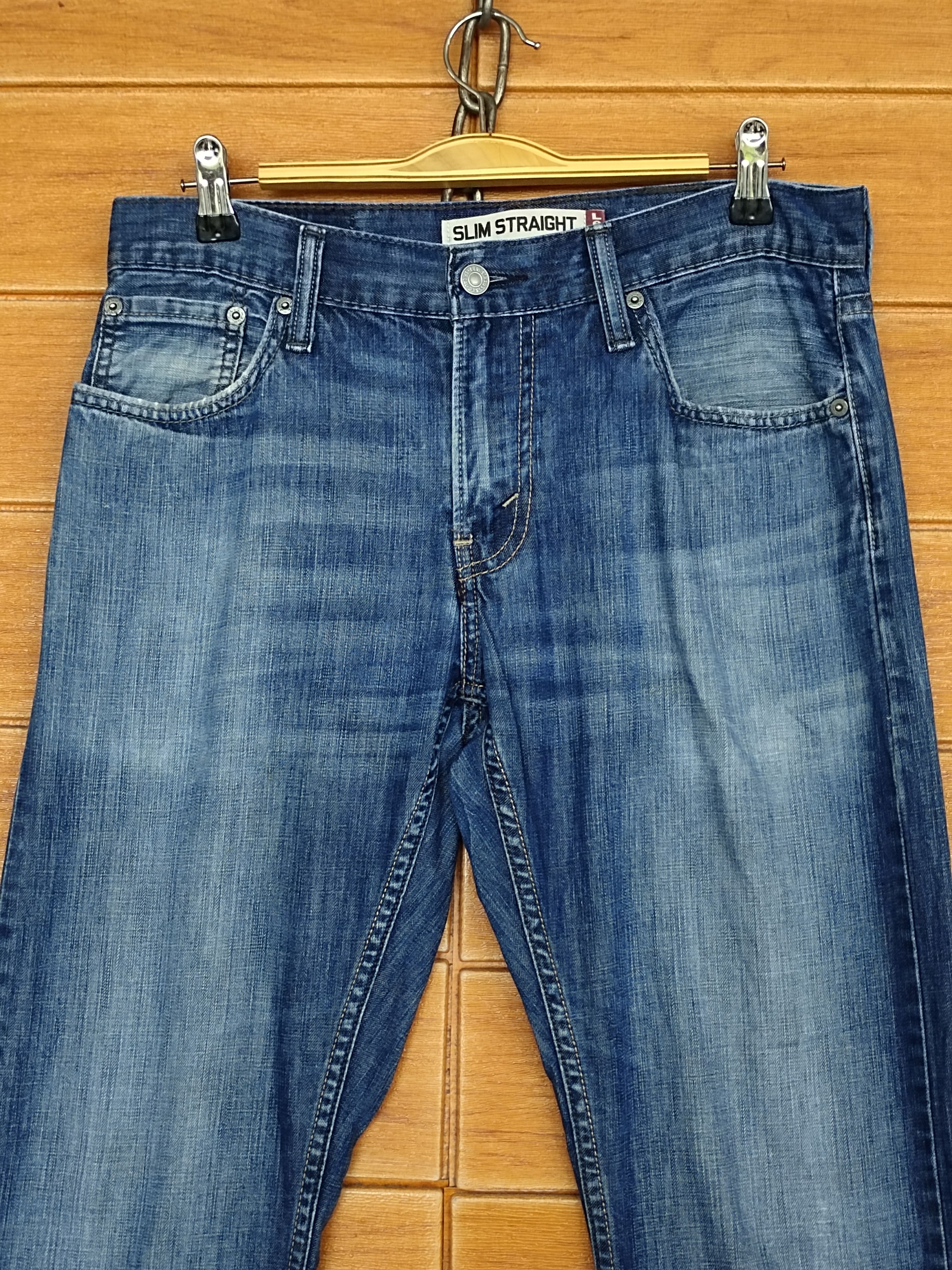 Levi's Vintage Clothing Vintage Levi's 514 Slim Straight Sandwash Denim Jeans Size US 30 / EU 46 - 2 Thumbnail