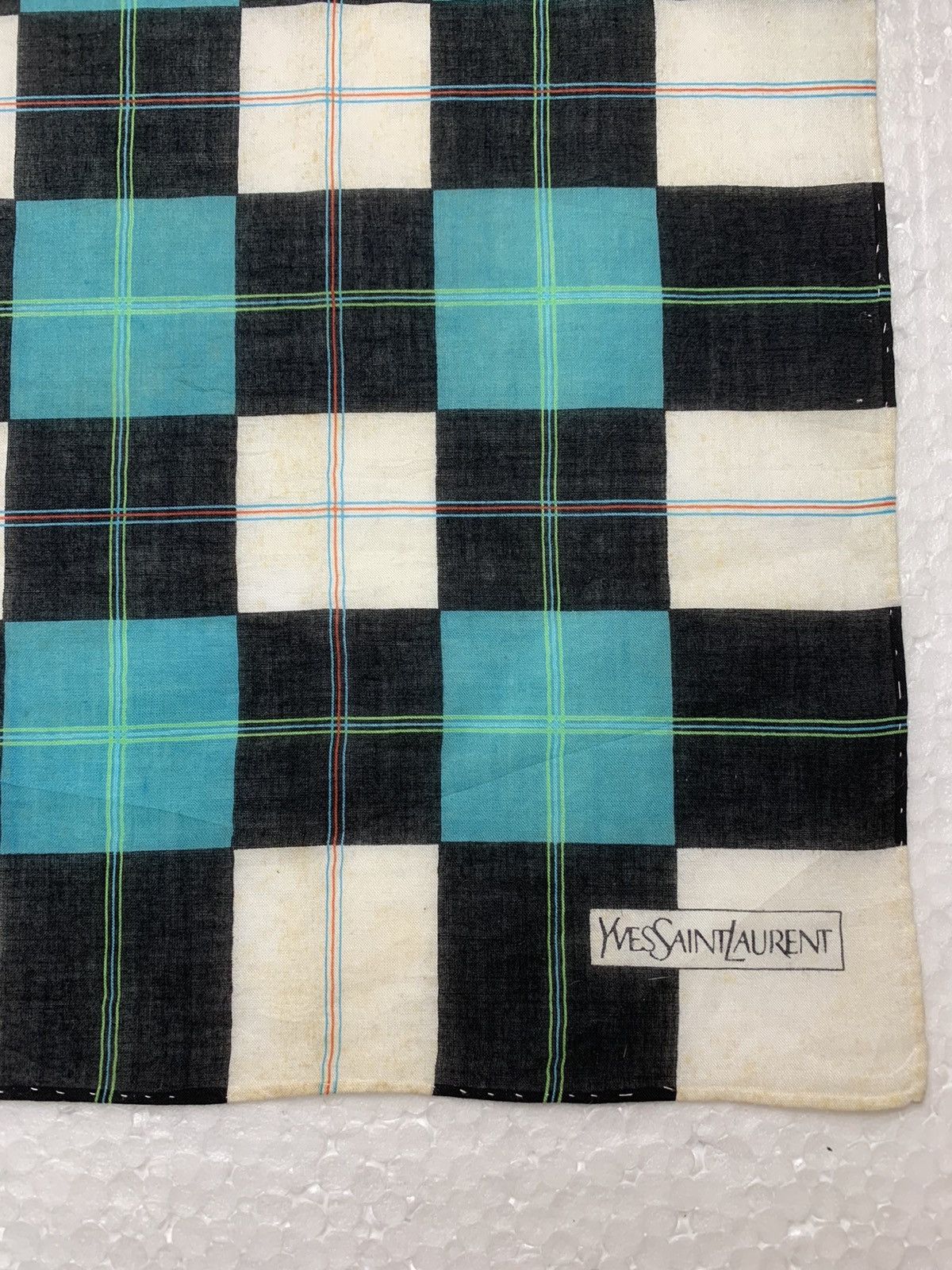 Yves Saint Laurent Yves Saint Laurent Handkerchief / Pocketsquares Size ONE SIZE - 2 Thumbnail