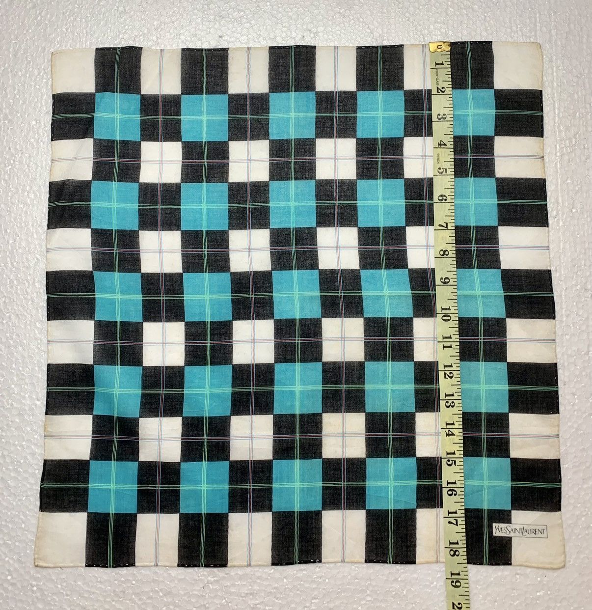 Yves Saint Laurent Yves Saint Laurent Handkerchief / Pocketsquares Size ONE SIZE - 7 Thumbnail