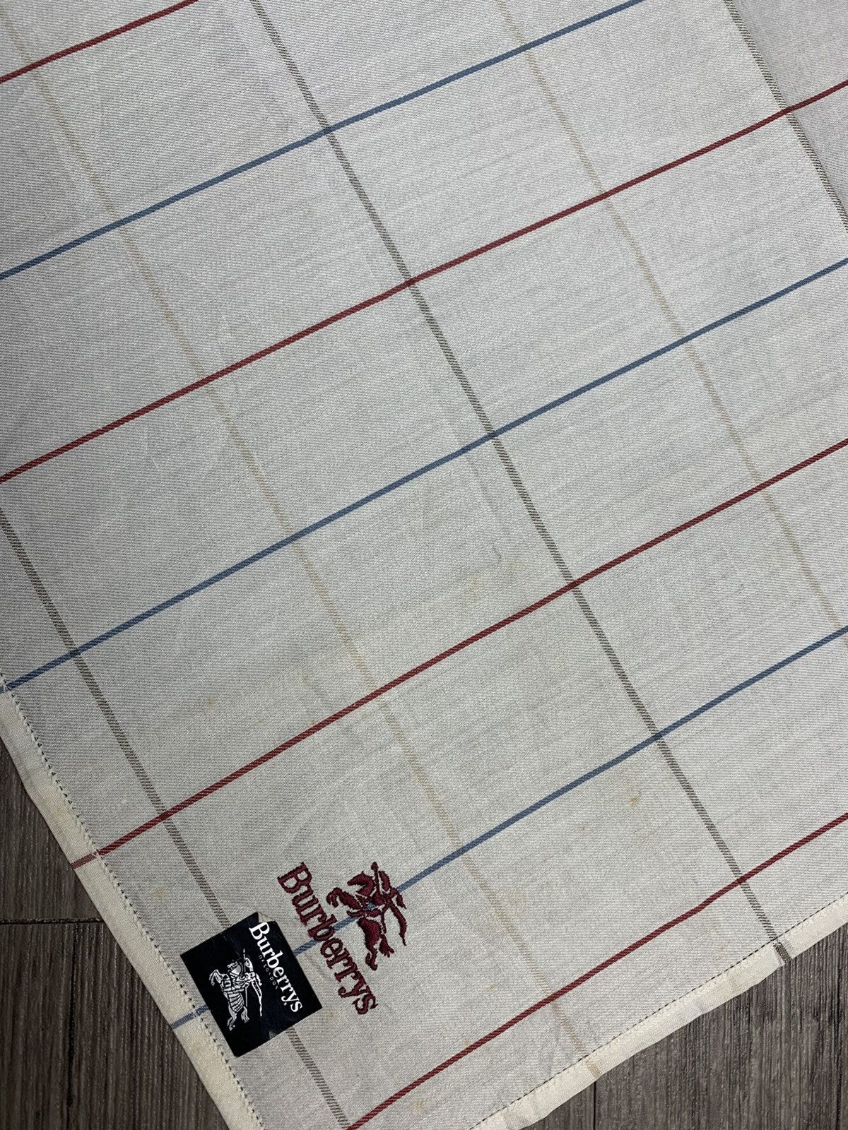 Burberry Burberry Handkerchief/Neckerchief/Bandana Size ONE SIZE - 5 Thumbnail