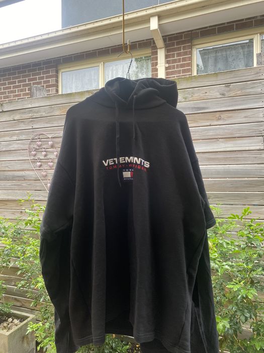 Vetements tommy hilfiger outlet hoodie black