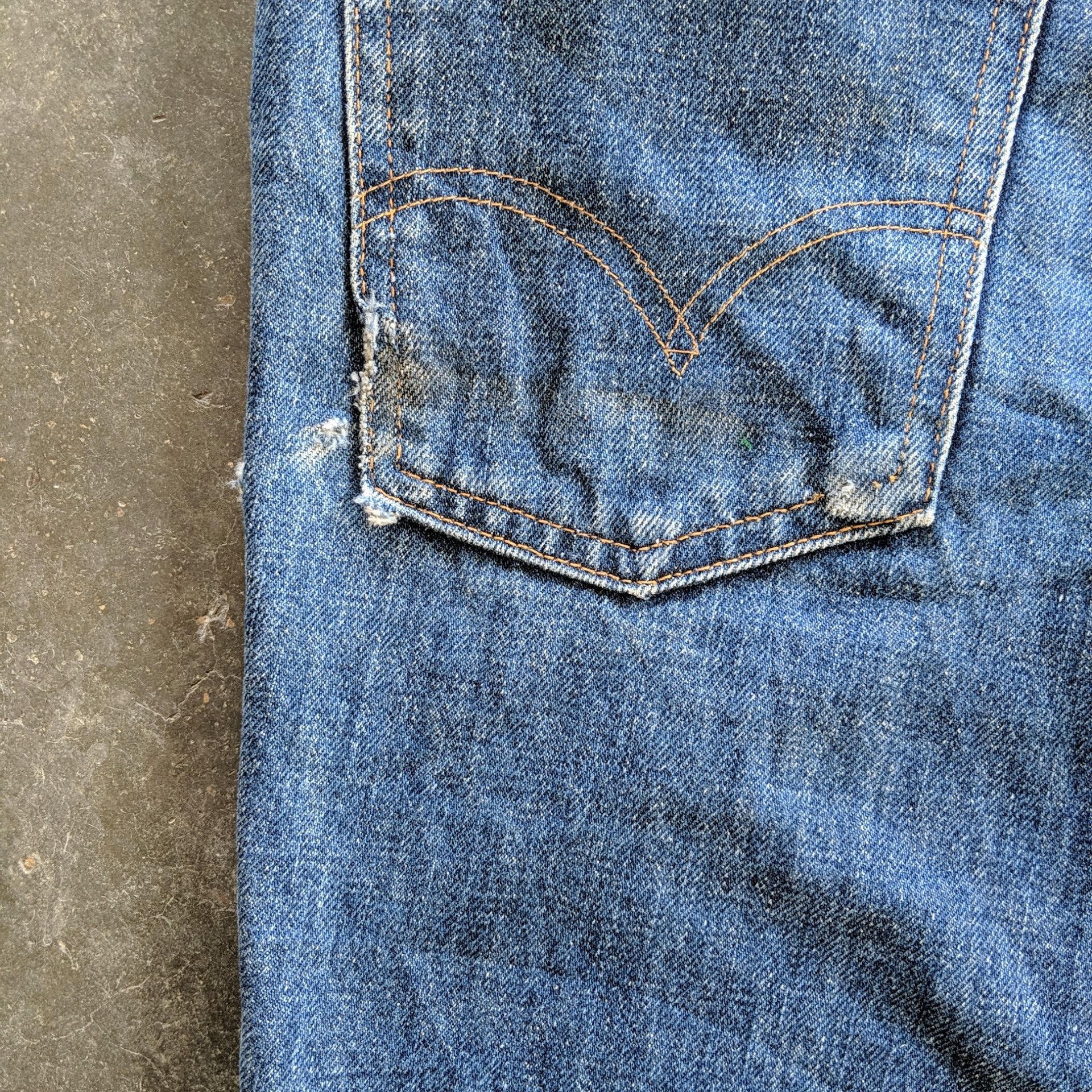 Levi's Vintage Levi’s 70s Single Digit Faded FLARE Jeans Denim Pant Size US 32 / EU 48 - 16 Thumbnail