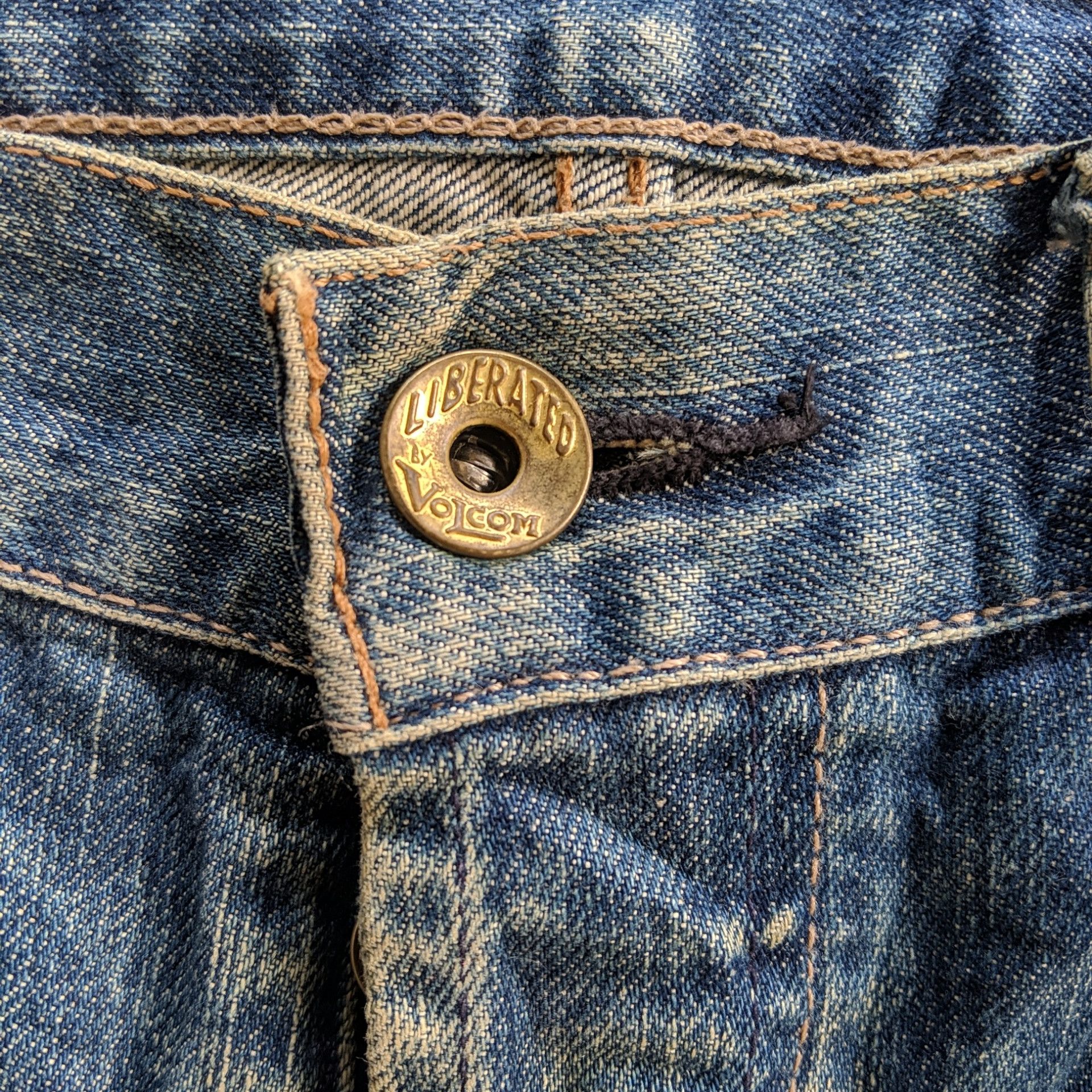 Vintage Vintage Volcom Liberated Rusty Distressed Denim Jeans Pants Size US 32 / EU 48 - 5 Thumbnail