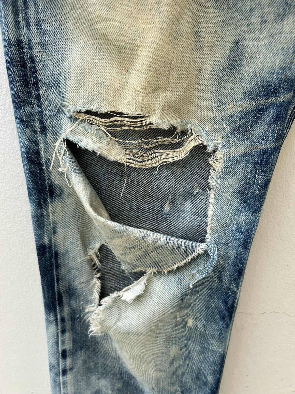 Diesel Trashed Diesel Ripped Denim Faded Jeans Size US 32 / EU 48 - 9 Thumbnail