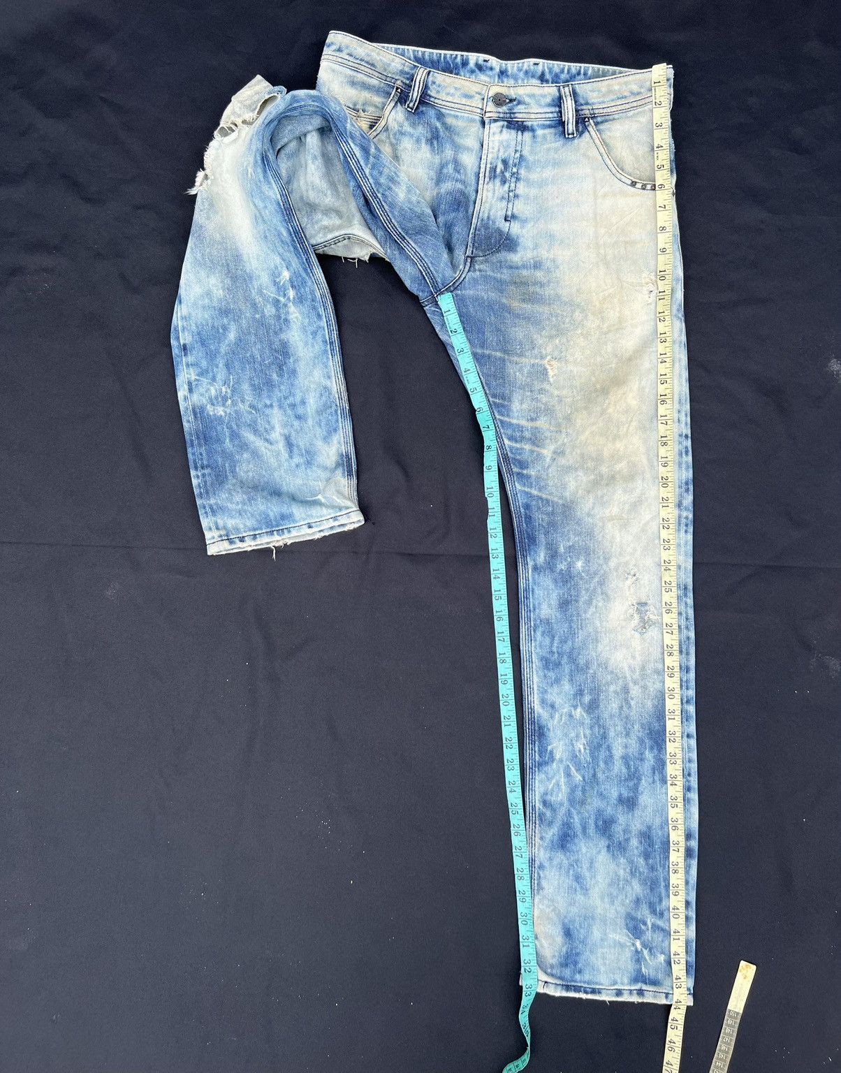 Diesel Trashed Diesel Ripped Denim Faded Jeans Size US 32 / EU 48 - 4 Thumbnail
