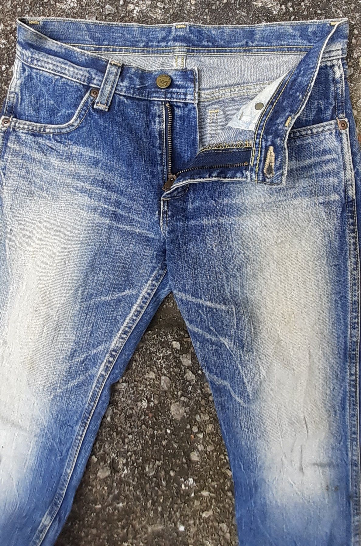 Lee Rare! Hard to Find..Vtg Lee Rider Jpn With Button On The Leg Size US 28 / EU 44 - 17 Thumbnail