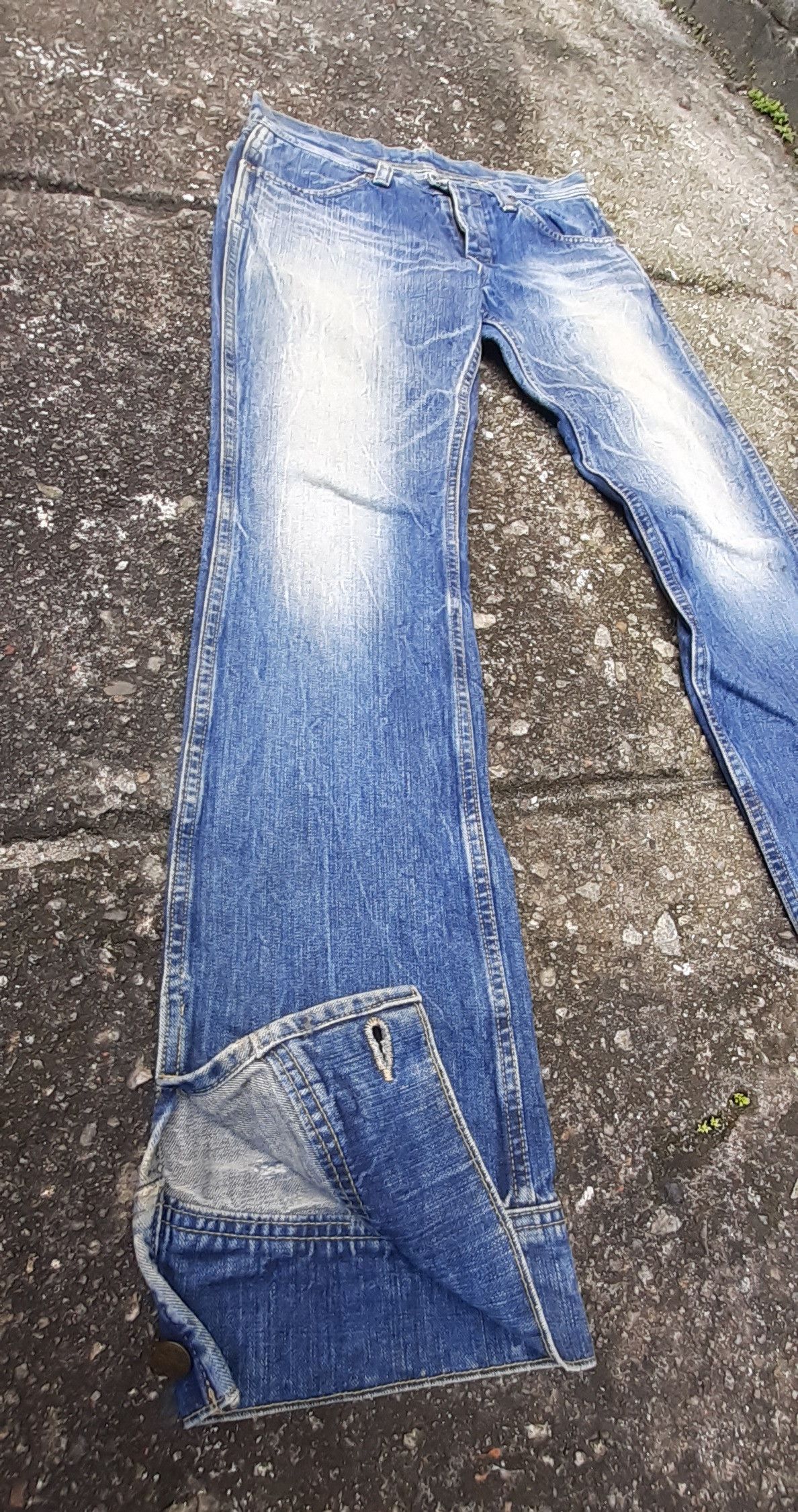 Lee Rare! Hard to Find..Vtg Lee Rider Jpn With Button On The Leg Size US 28 / EU 44 - 9 Thumbnail
