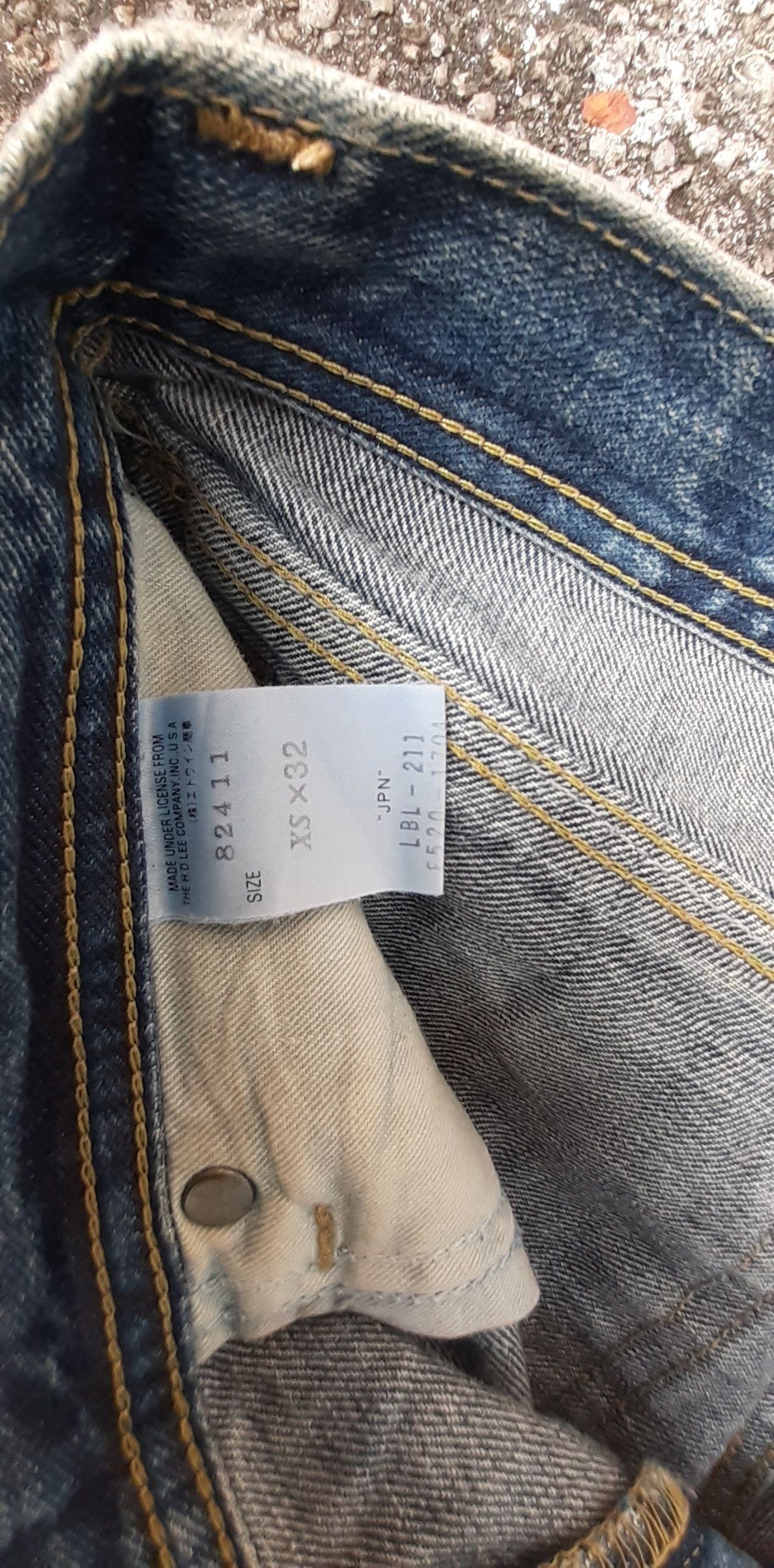 Lee Rare! Hard to Find..Vtg Lee Rider Jpn With Button On The Leg Size US 28 / EU 44 - 22 Thumbnail