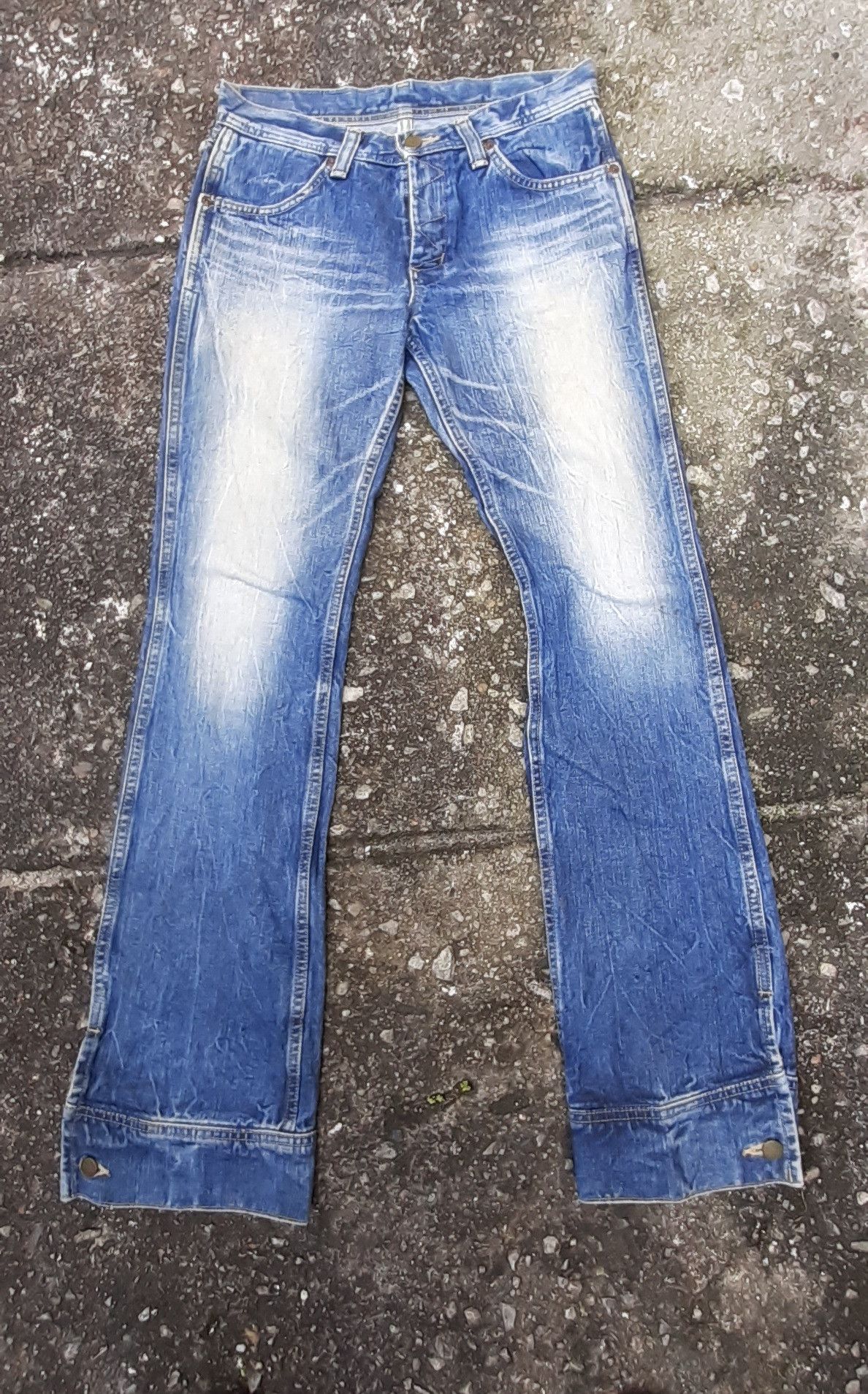 Lee Rare! Hard to Find..Vtg Lee Rider Jpn With Button On The Leg Size US 28 / EU 44 - 3 Thumbnail