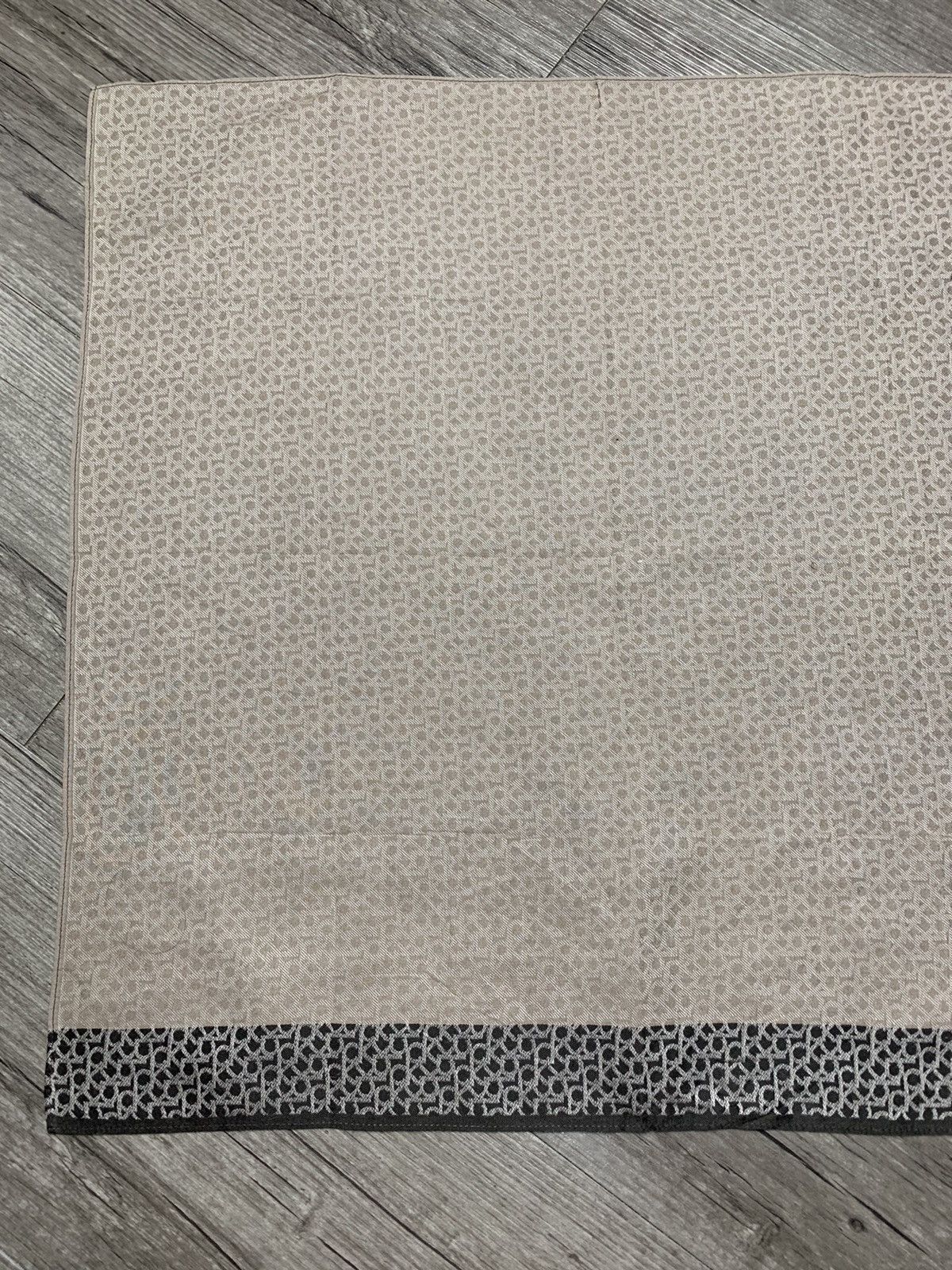 Calvin Klein Calvin Klein CK Handkerchief Neckerchief Size ONE SIZE - 4 Thumbnail