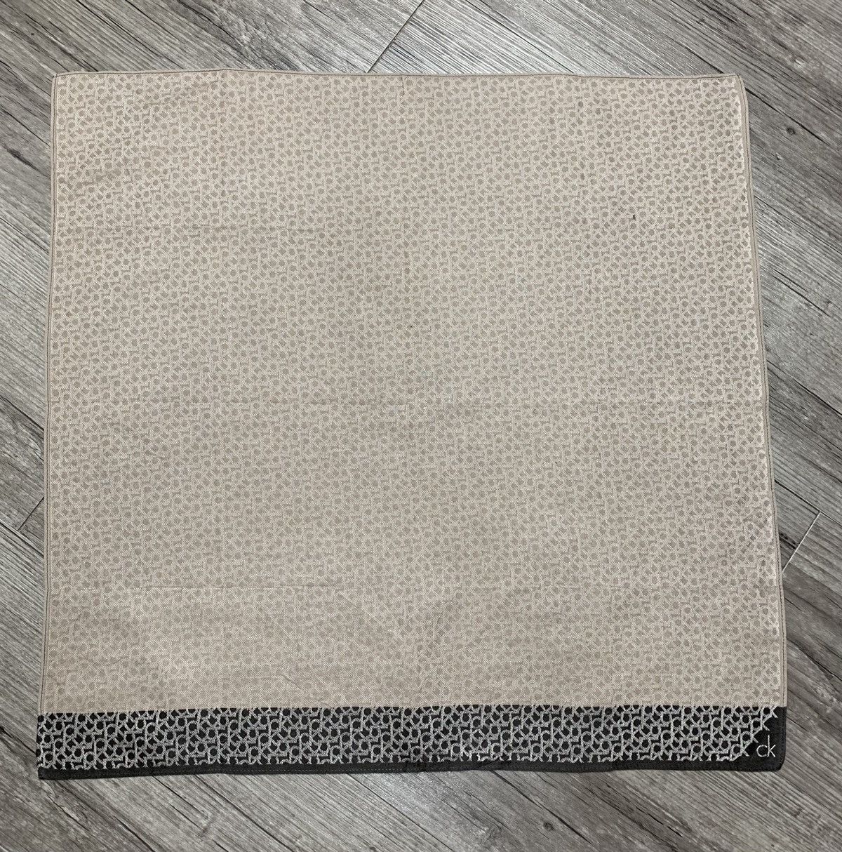 Calvin Klein Calvin Klein CK Handkerchief Neckerchief Size ONE SIZE - 2 Thumbnail